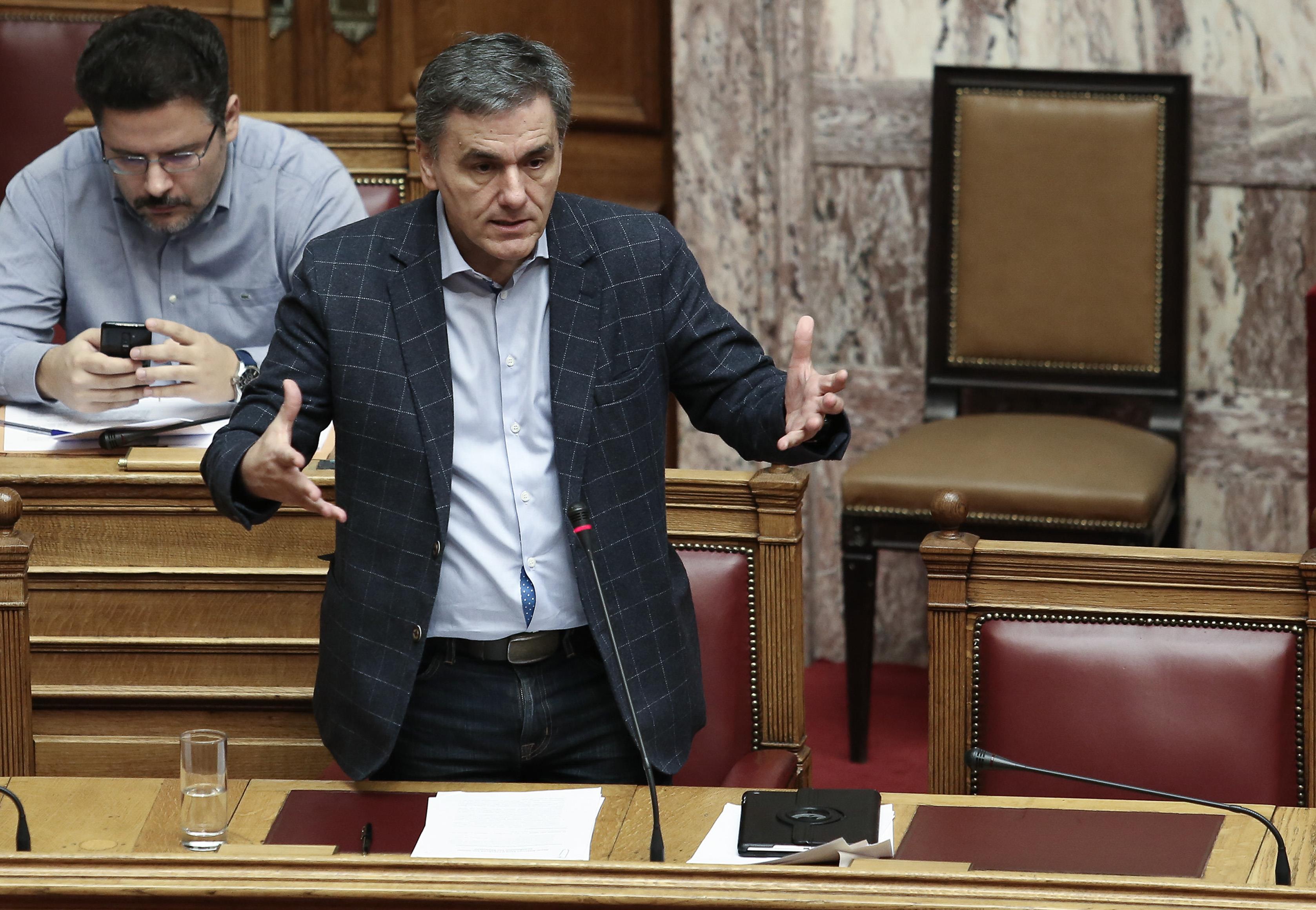 Τσακαλώτος: Αρνητικός σε εξεταστική για τα μνημόνια