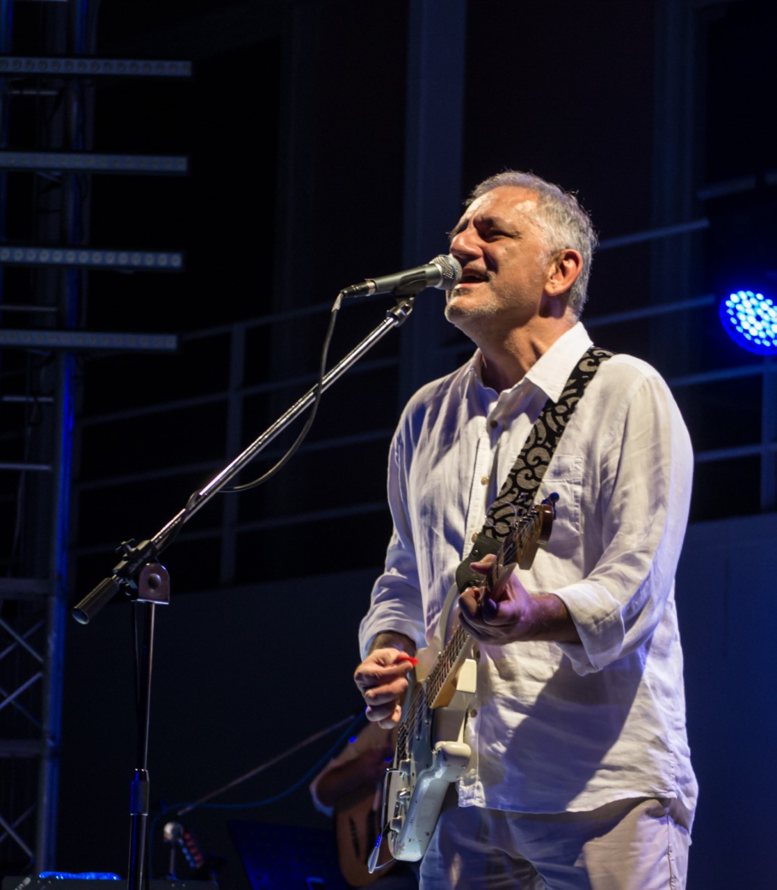 Ένα «Εισιτήριο» για τον Νίκο Πορτοκάλογλου: Ακούστε το τραγούδι