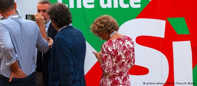 Προβάδισμα του «όχι» βλέπουν οι δημοσκοπήσεις στην Ιταλία