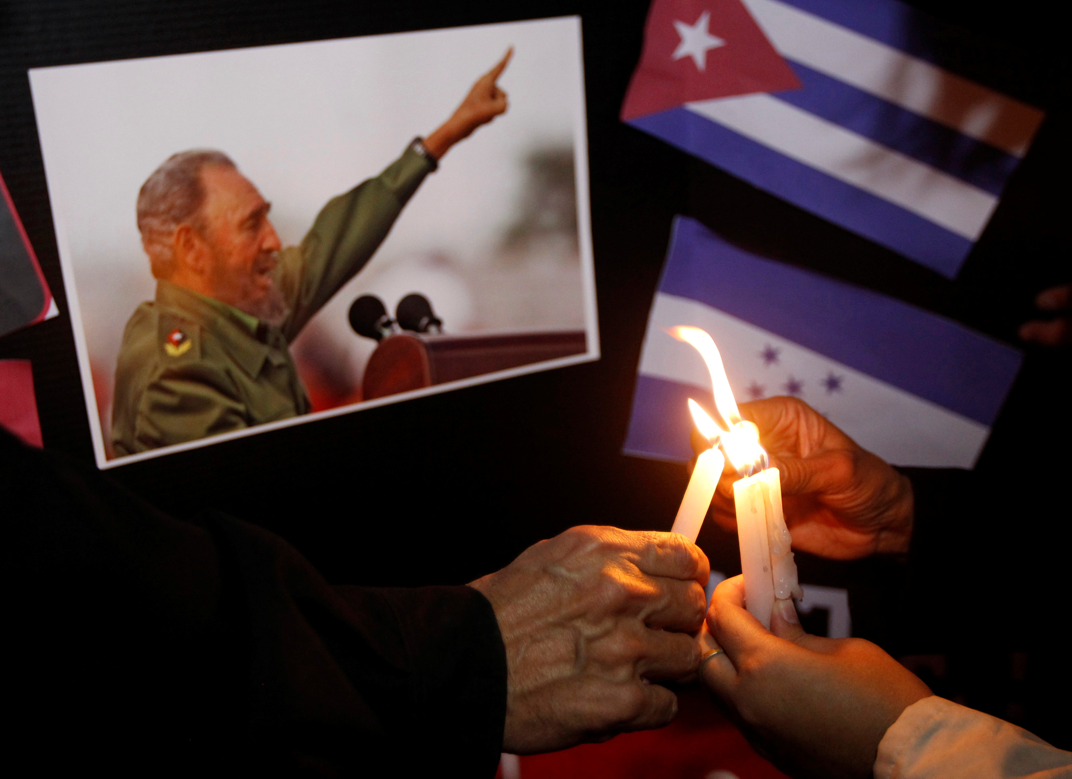 Οι Κουβανοί έχασαν τον Κάστρο και τώρα μένουν με… τον Τραμπ