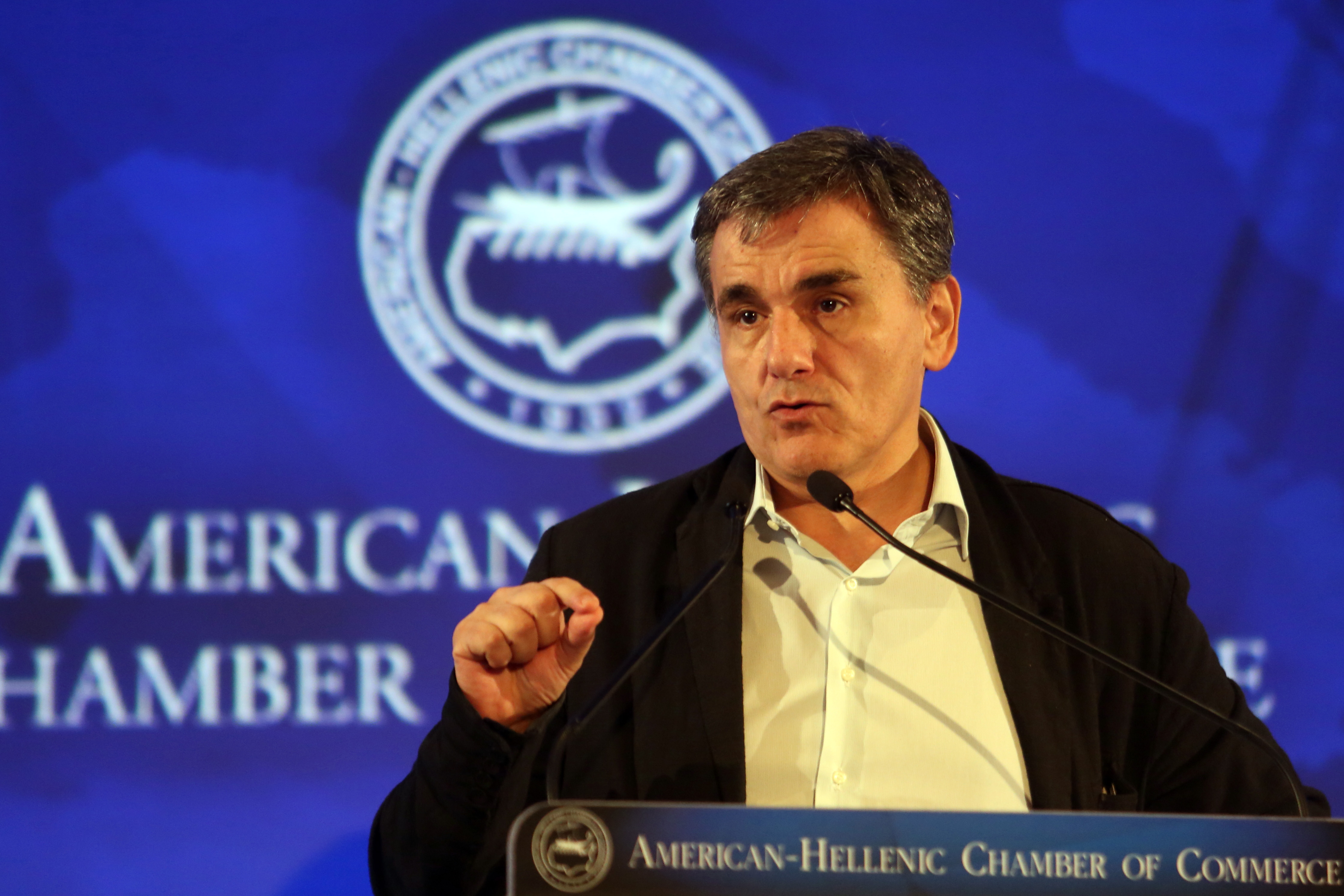 Τσακαλώτος: Δεν μπορεί οι διαφορές ΔΝΤ και ΕΕ να λυθούν στις πλάτες μας