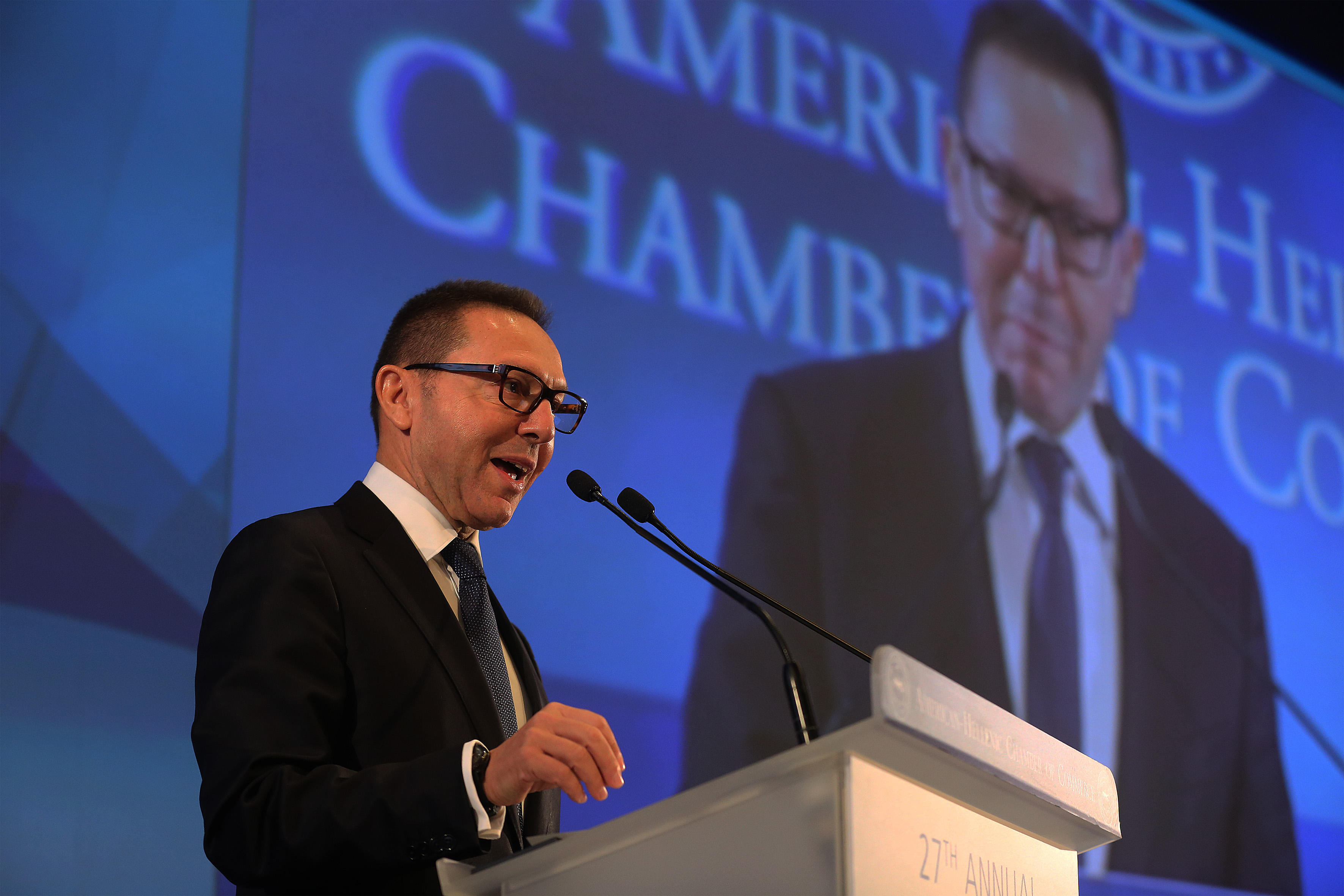 Στουρνάρας: Προσοχή στους κινδύνους στο δρόμο της εξόδου από την κρίση