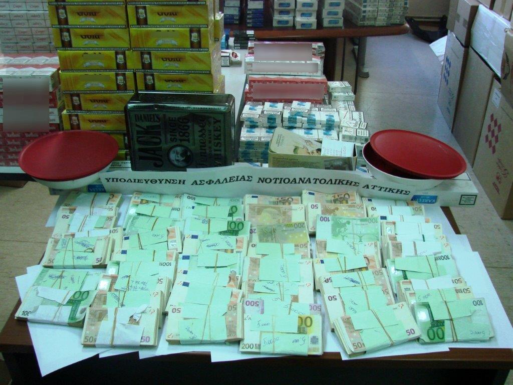 Σπείρα διακινούσε μεγάλες ποσότητες λαθραίων τσιγάρων στην Αττική
