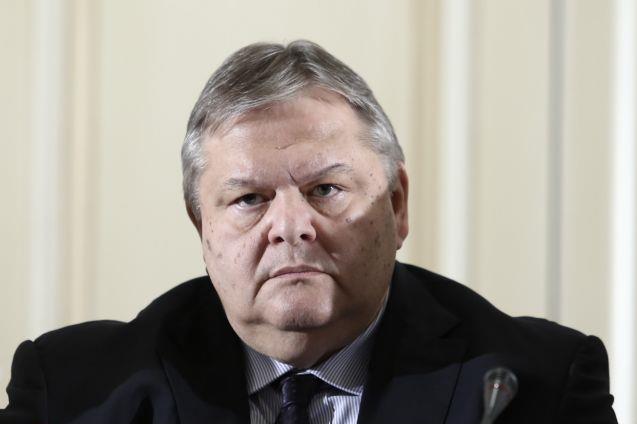 Βενιζέλος: Επικίνδυνη για την χώρα η παρουσία Τσίπρα στην Κούβα