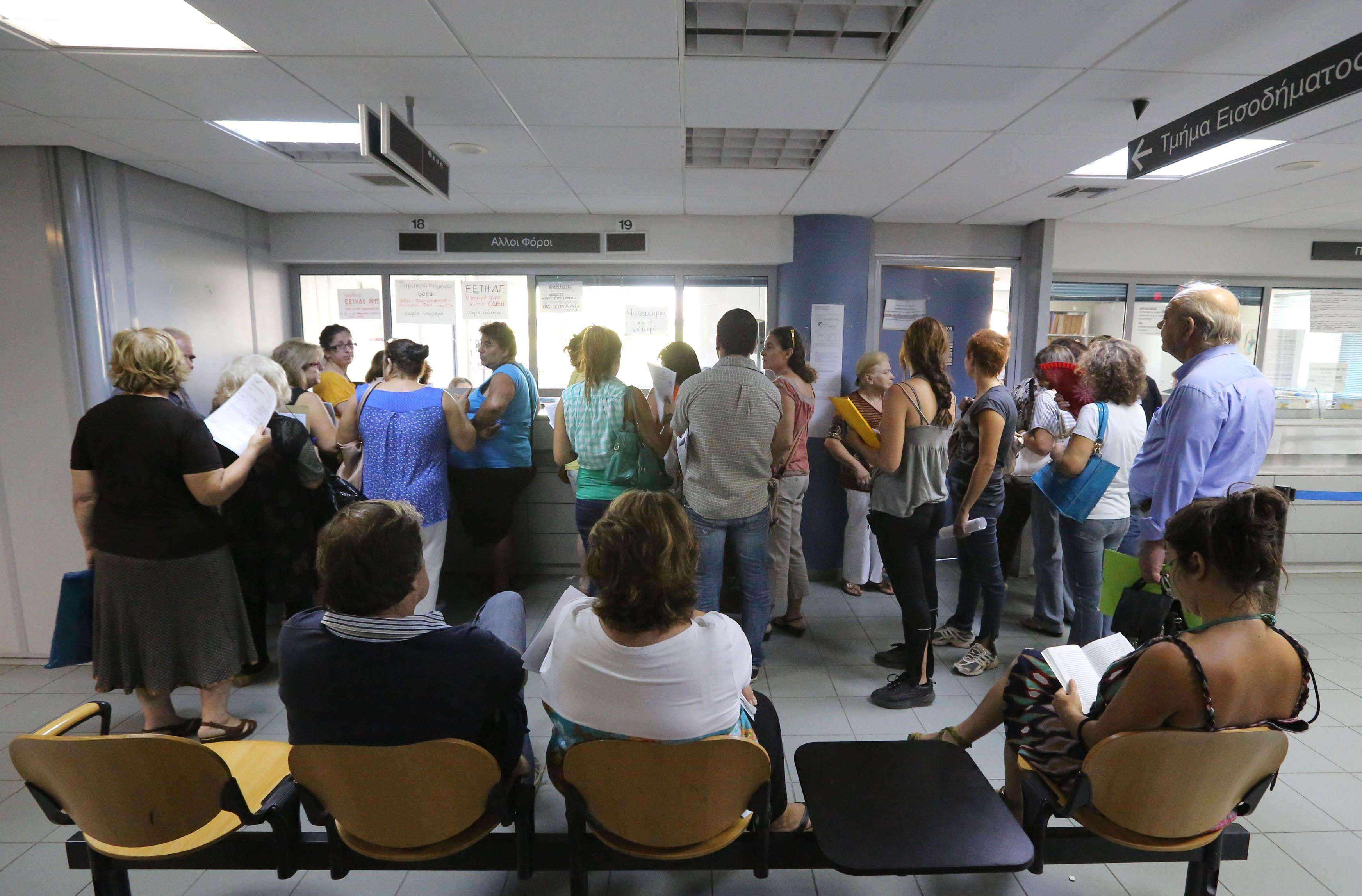 Αγριεύει ο κόφτης για τη ρύθμιση των 100 δόσεων