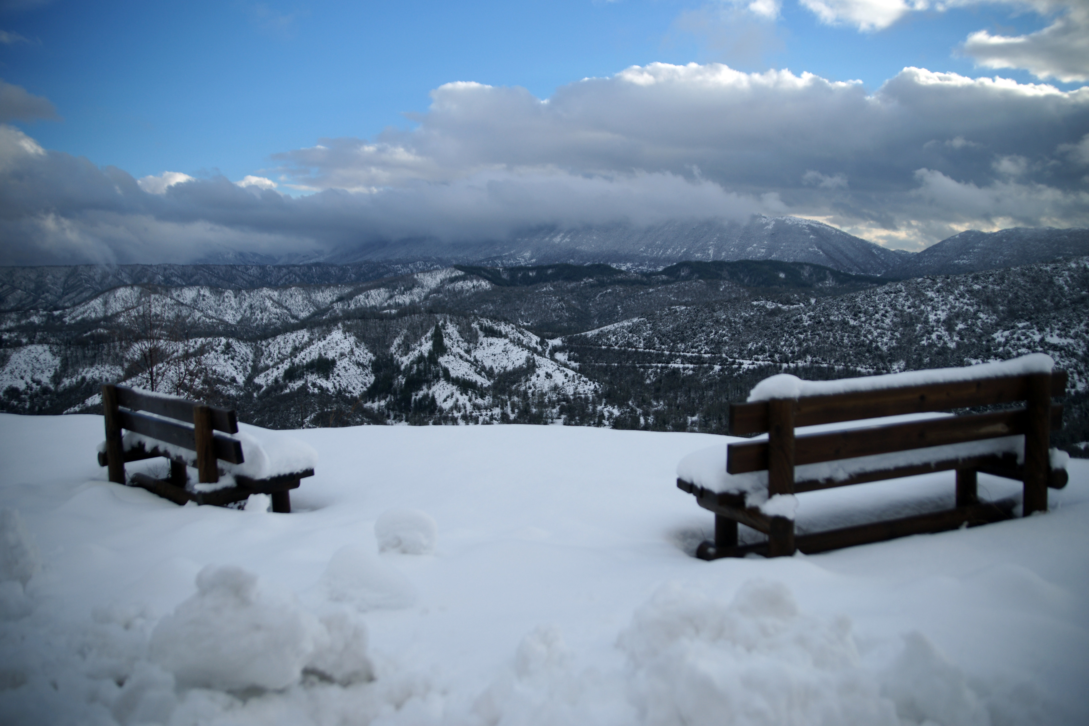 EMY: Κρύο, θυελλώδεις άνεμοι και χιόνια μέχρι την Αθήνα