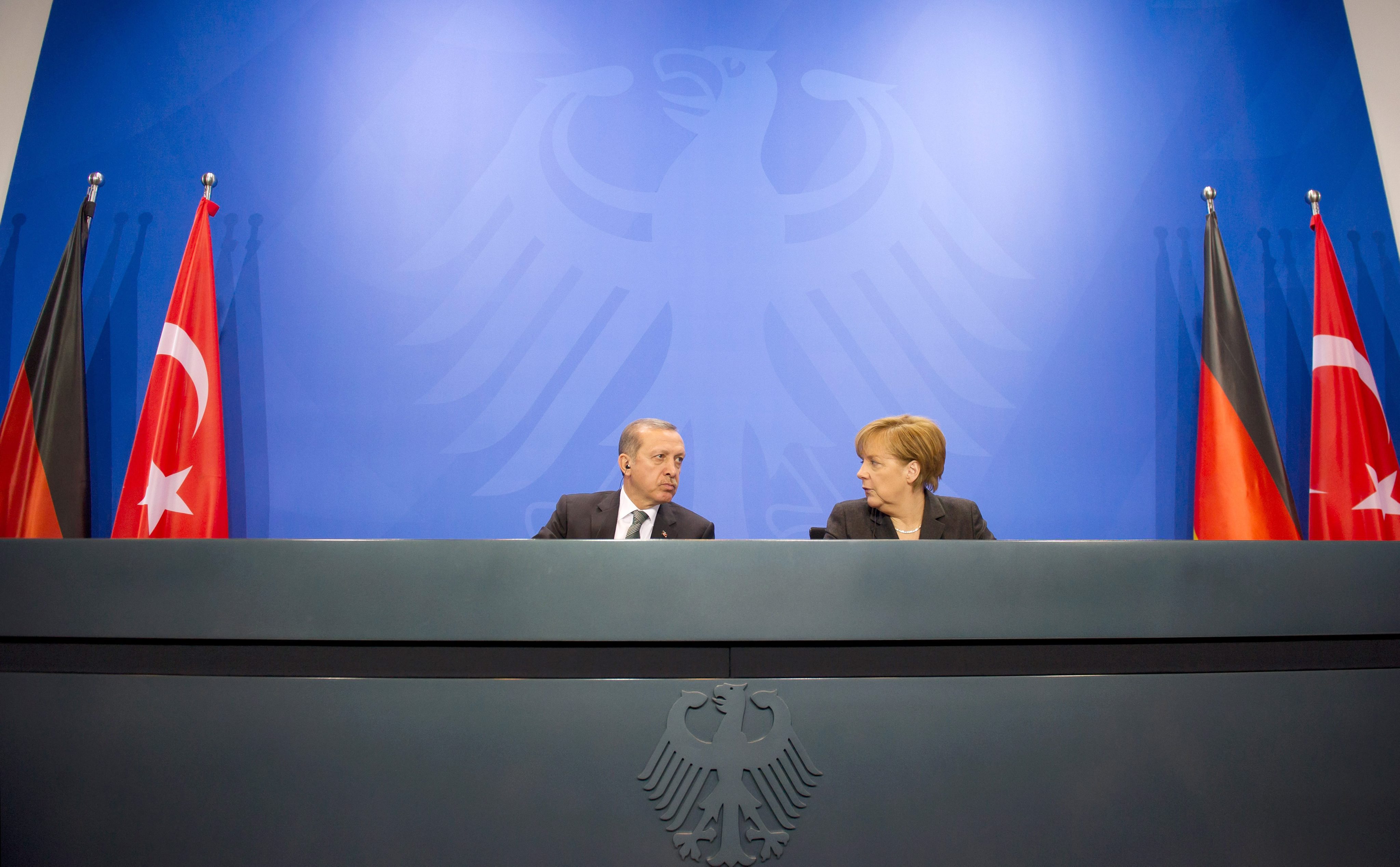 Τηλεφώνημα Μέρκελ σε Ερντογάν για το Προσφυγικό