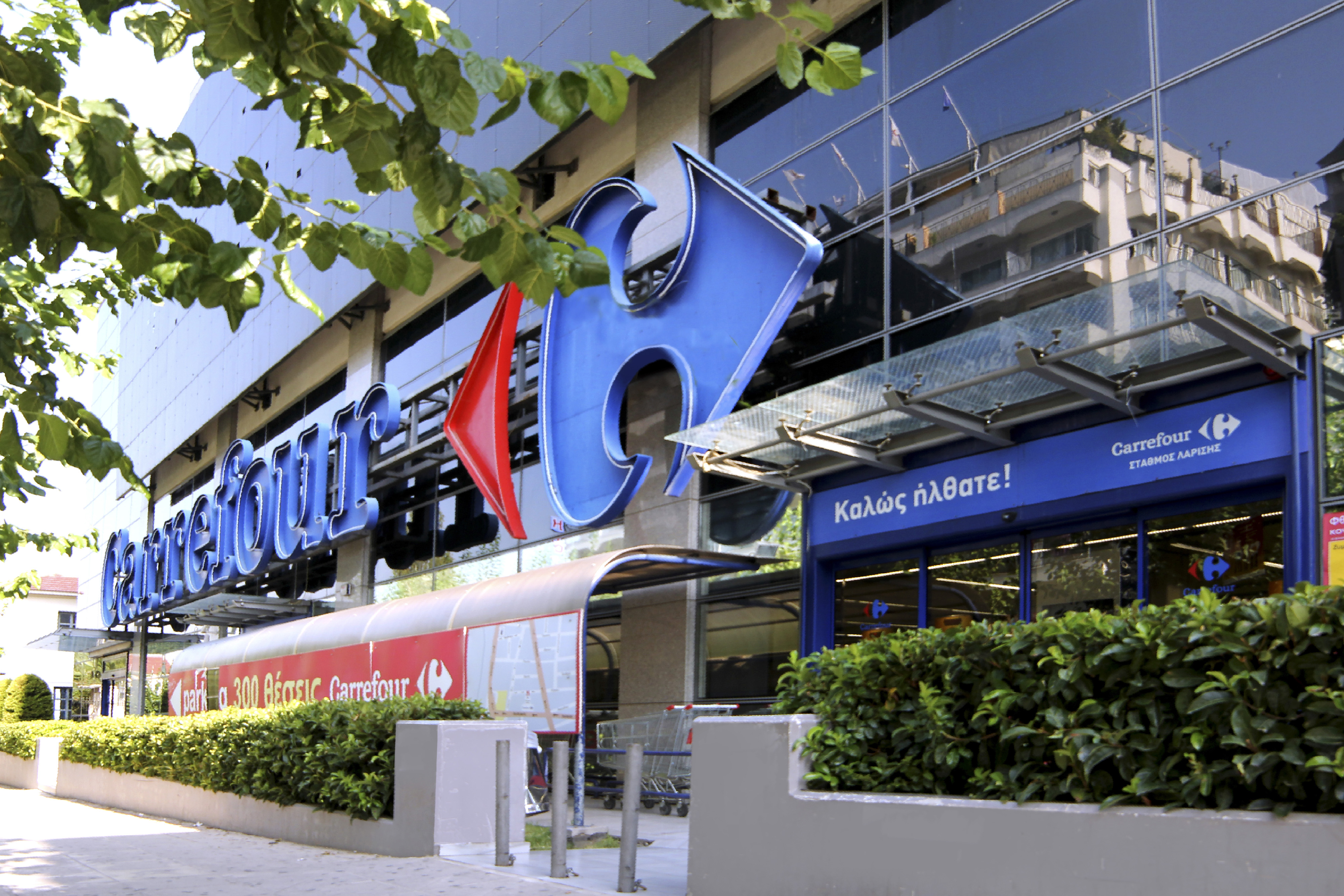 Μαρινόπουλος: Το δικαστήριο καθυστερεί, ο Σκλαβενίτης αναζητά κεφάλαια