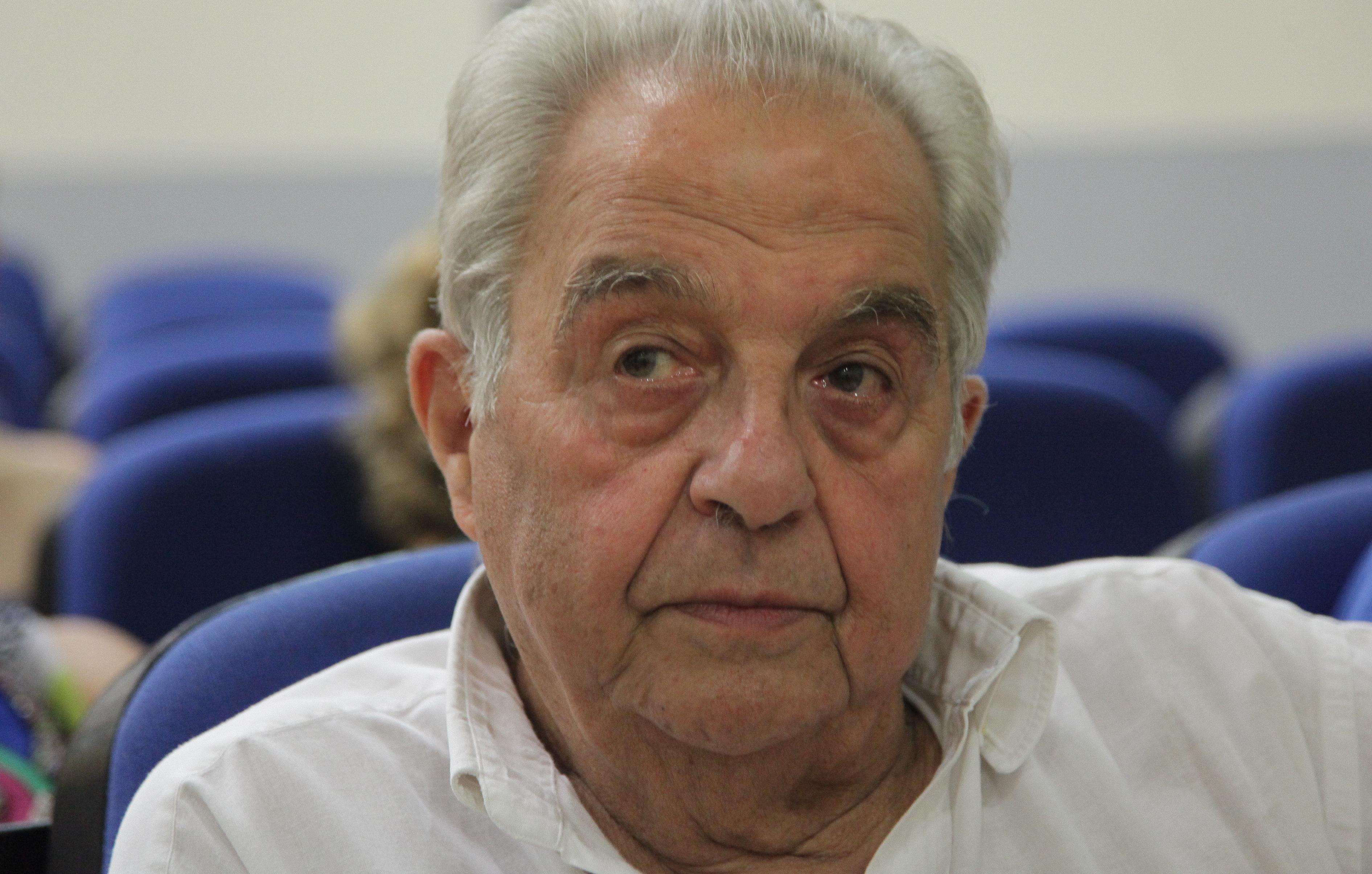 Φλαμπουράρης: Δεν πήραμε άδεια από τους δανειστές