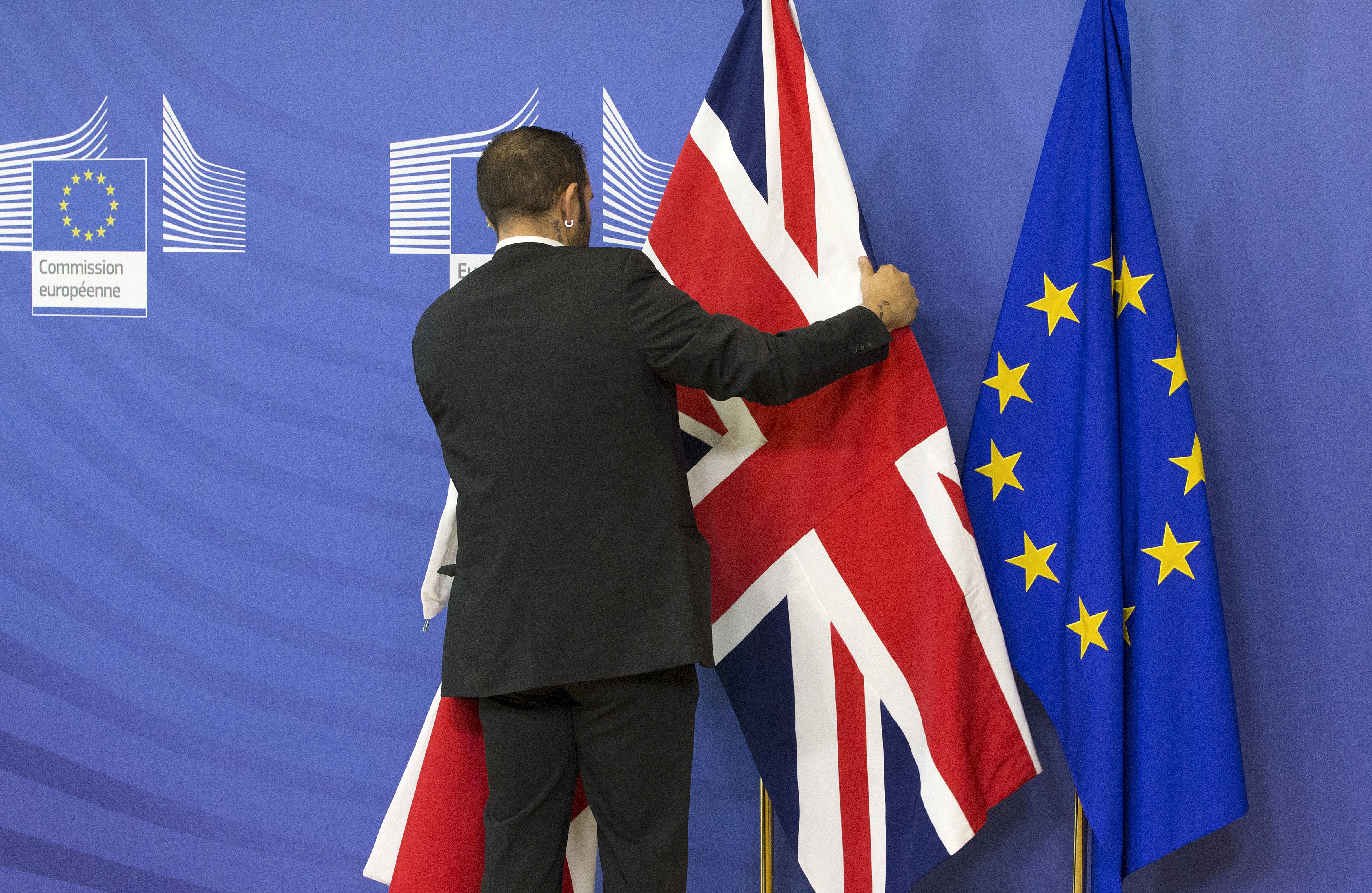 Οι «27» καταρτίζουν το πλαίσιο διαπραγμάτευσής τους για το Brexit