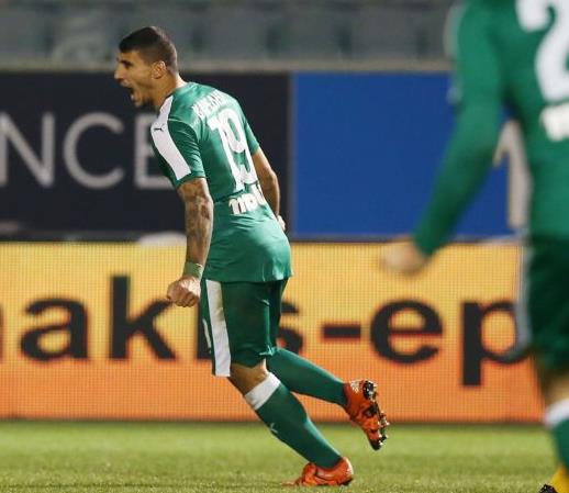 Ελληνας «Θεός» ο Καρέλης, χατ τρικ με την Γκενκ