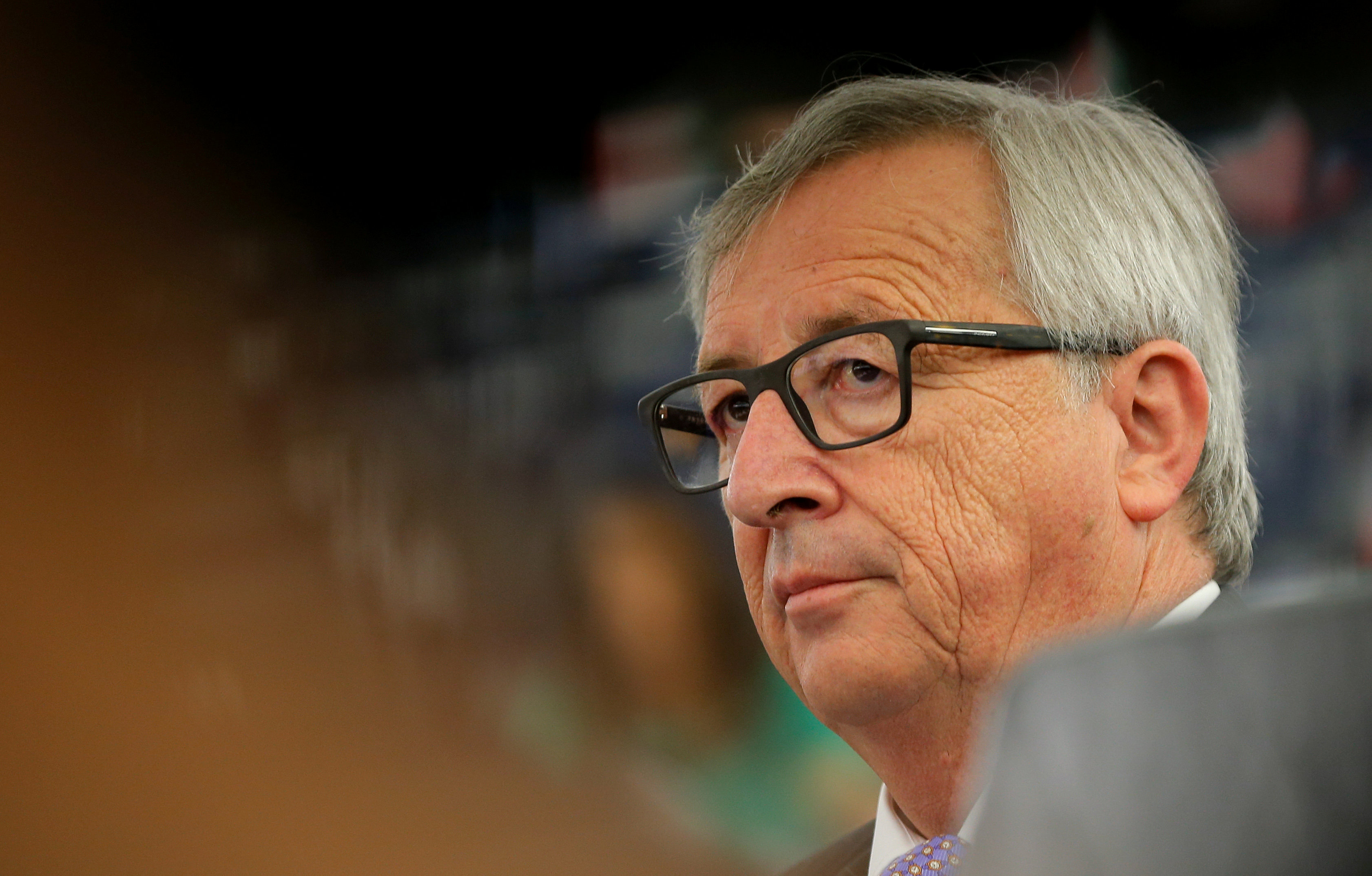 H EE δεν έχει ακόμη υπό έλεγχο το προσφυγικό, αναγνωρίζει ο Γιούνκερ