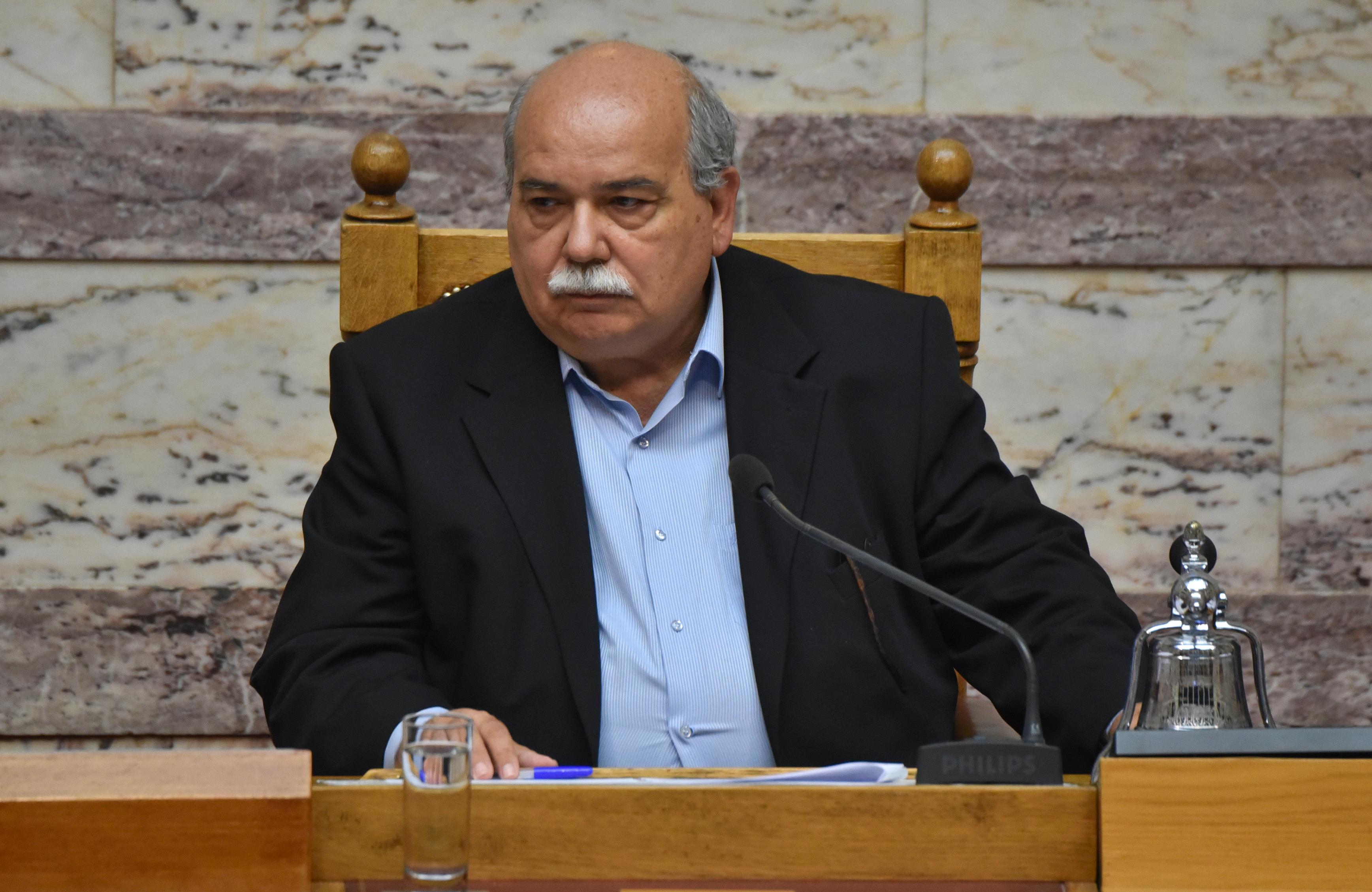 Βούτσης: Το ΔΝΤ δίνει «copy-paste» θεραπείες από υπανάπτυκτες χώρες