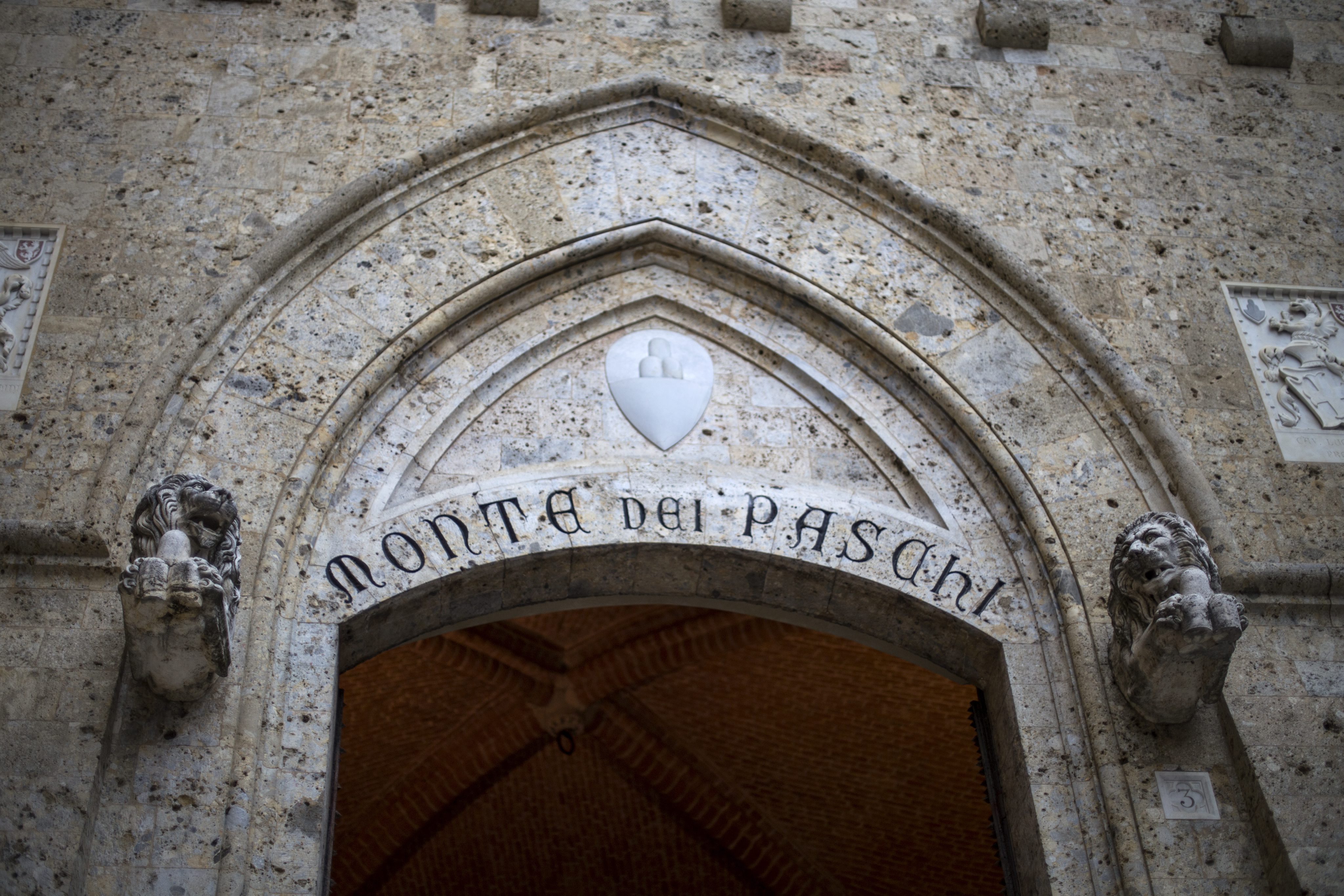 H Ρώμη κινείται προς επέμβαση 2 δισ. ευρώ για την Monte dei Paschi