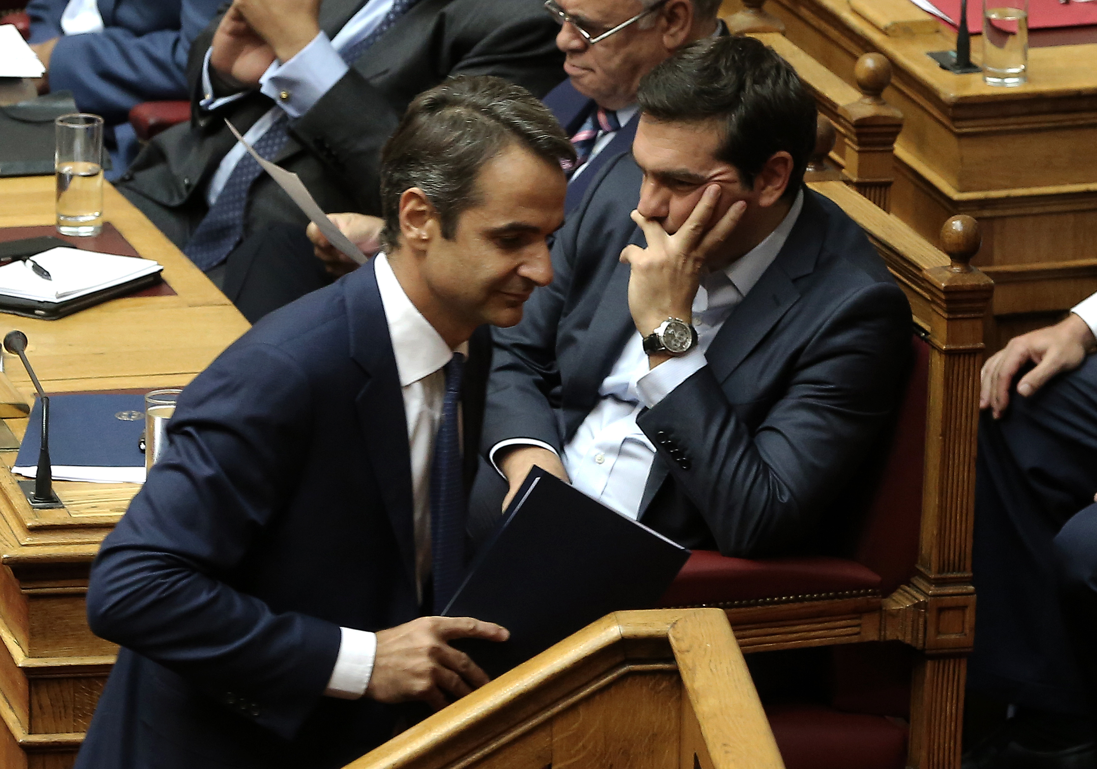 Μητσοτάκης προς Τσίπρα: Μην ψάχνεις συνενόχους, «παρών» στην ψηφοφορία