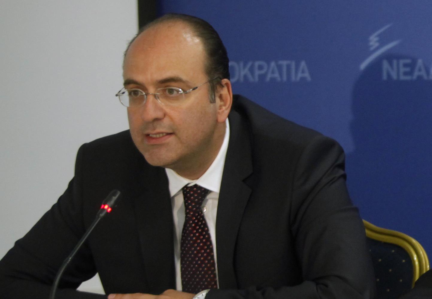 Λαζαρίδης: Φορολόγησαν ακόμα και τον καναπέ που καθόμαστε