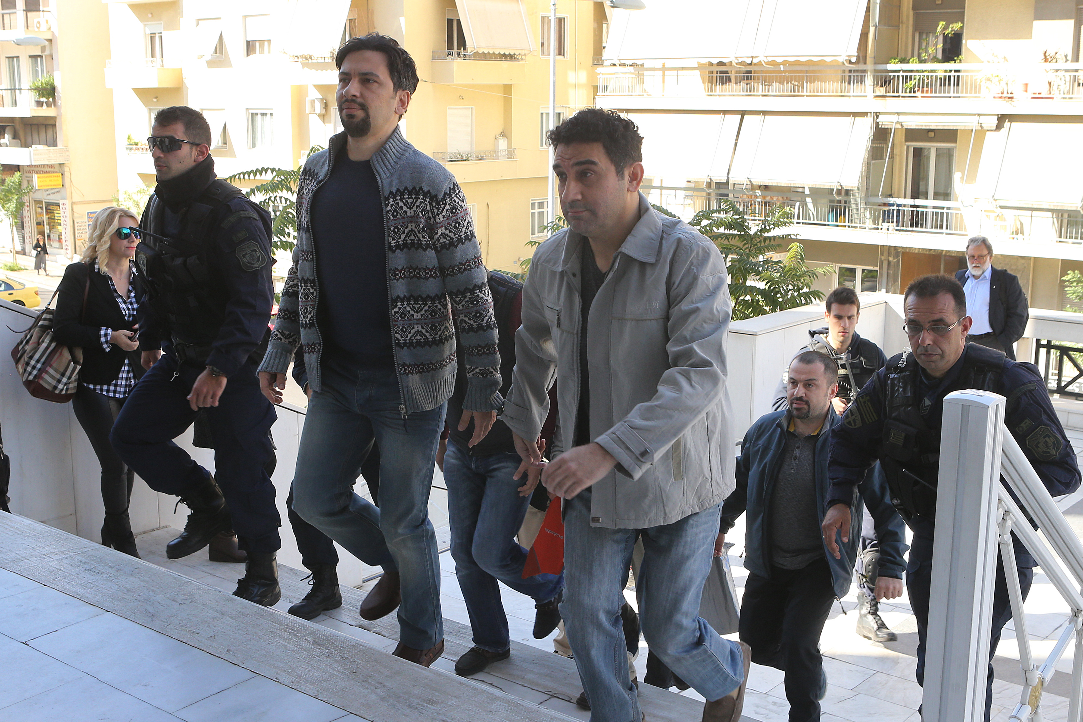 Φοβούνται για τη ζωή τους οι οκτώ τούρκοι στρατιωτικοί