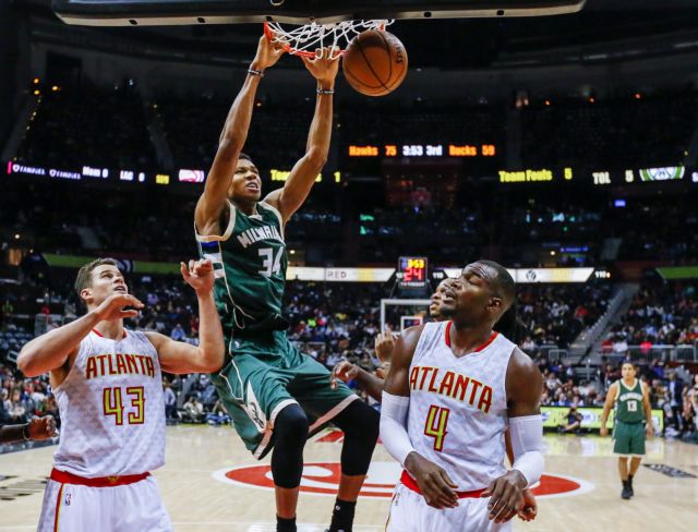 Ο Αντετοκούνμπο «διαλύει» κάθε κατηγορία στο NBA