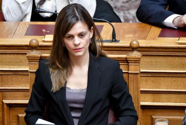 Κατατέθηκε το πολυνομοσχέδιο για επέκταση του Εισοδήματος Αλληλεγγύης