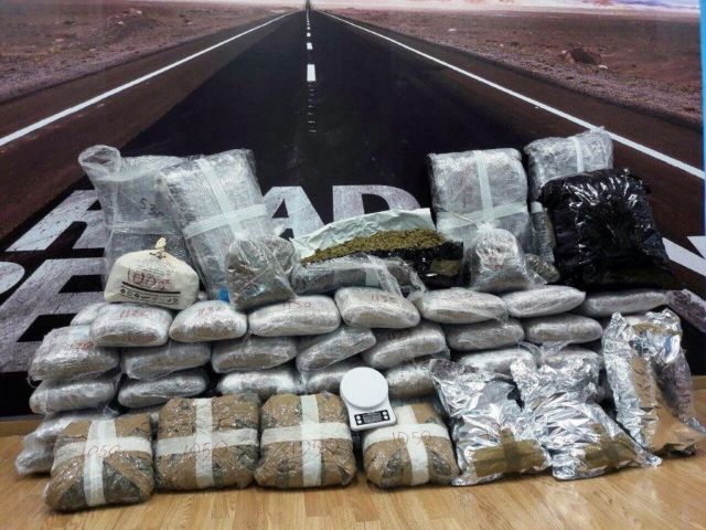 Εγκατέλειψαν 60 κιλά κάνναβης μέσα σε αυτοκίνητο