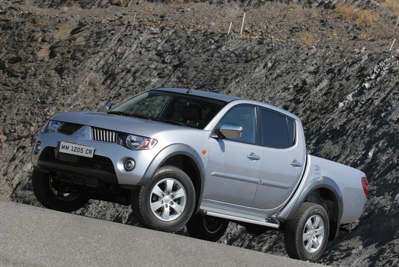 Ανάκληση για 5.168 Mitsubishi L200 λόγω προβλήματος στον αερόσακο οδηγού