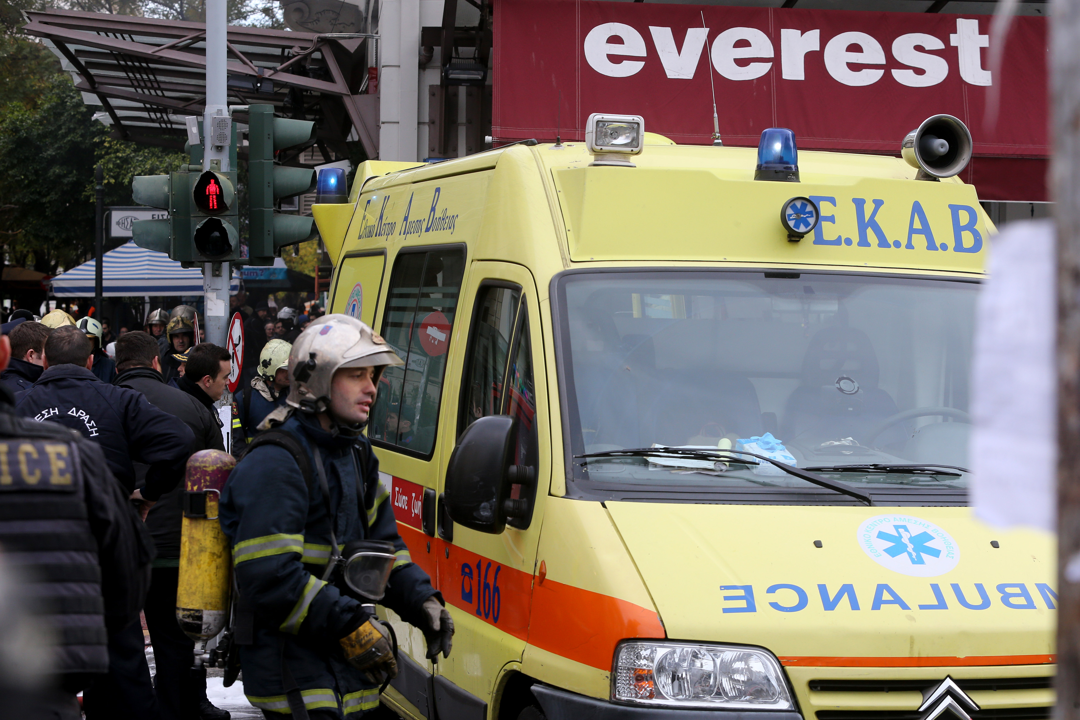 Ψυκτικό αέριο ενδέχεται να προκάλεσε την έκρηξη στην πλατεία Βικτωρίας