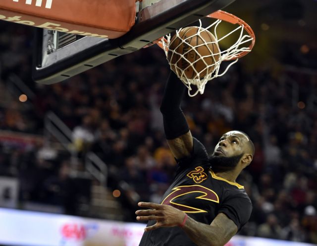 Αθλητής της χρονιάς ο Λεμπρόν Τζέιμς για το Sports Illustrated