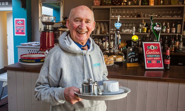 «Σώστε με από την πλήξη» έγραψε για να βρει δουλειά, και βρήκε