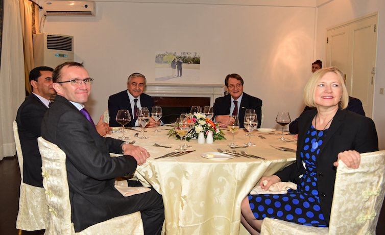 Αθήνα: Ισχύει η θέση μας για κατάργηση των εγγυήσεων στην Κύπρο