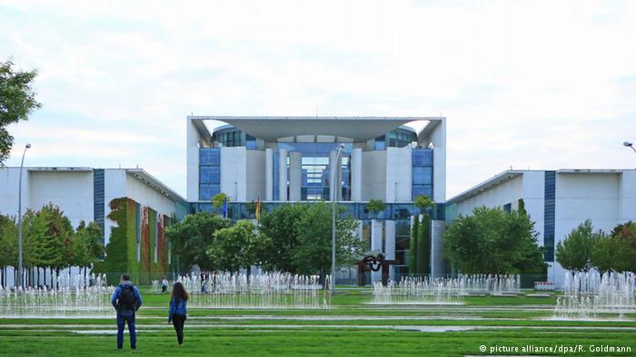 Βερολίνο: για άλλα 10 χρόνια πρωτογενές πλεόνασμα 3,5%