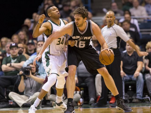 Νίκη στην εκπνοή για τους Σπερς επί των Μπακς του Αντετοκούνμπο