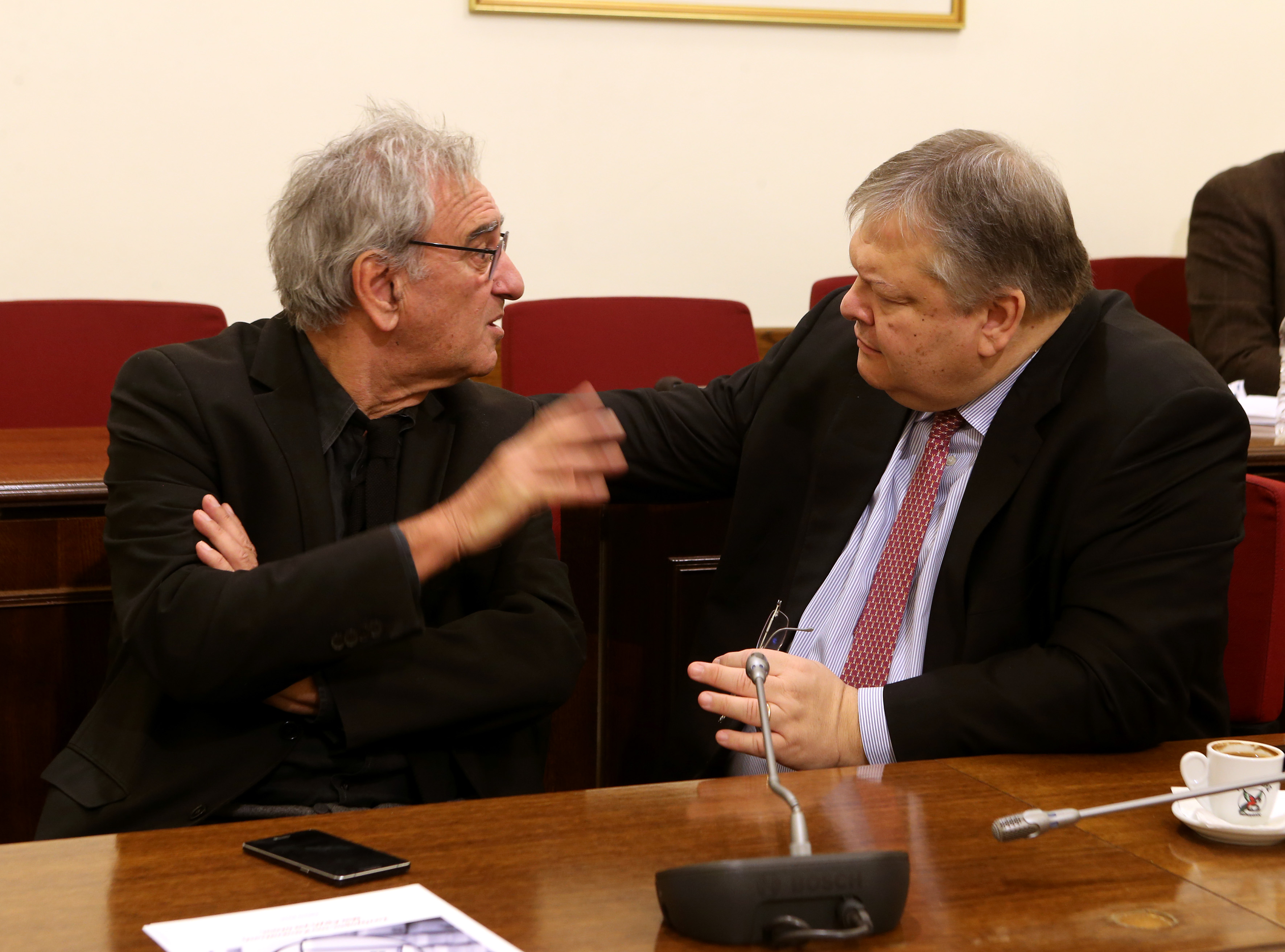 Βενιζέλος ζητά εξηγήσεις για τις «διαρροές» από τη λίστα Μπόργιανς