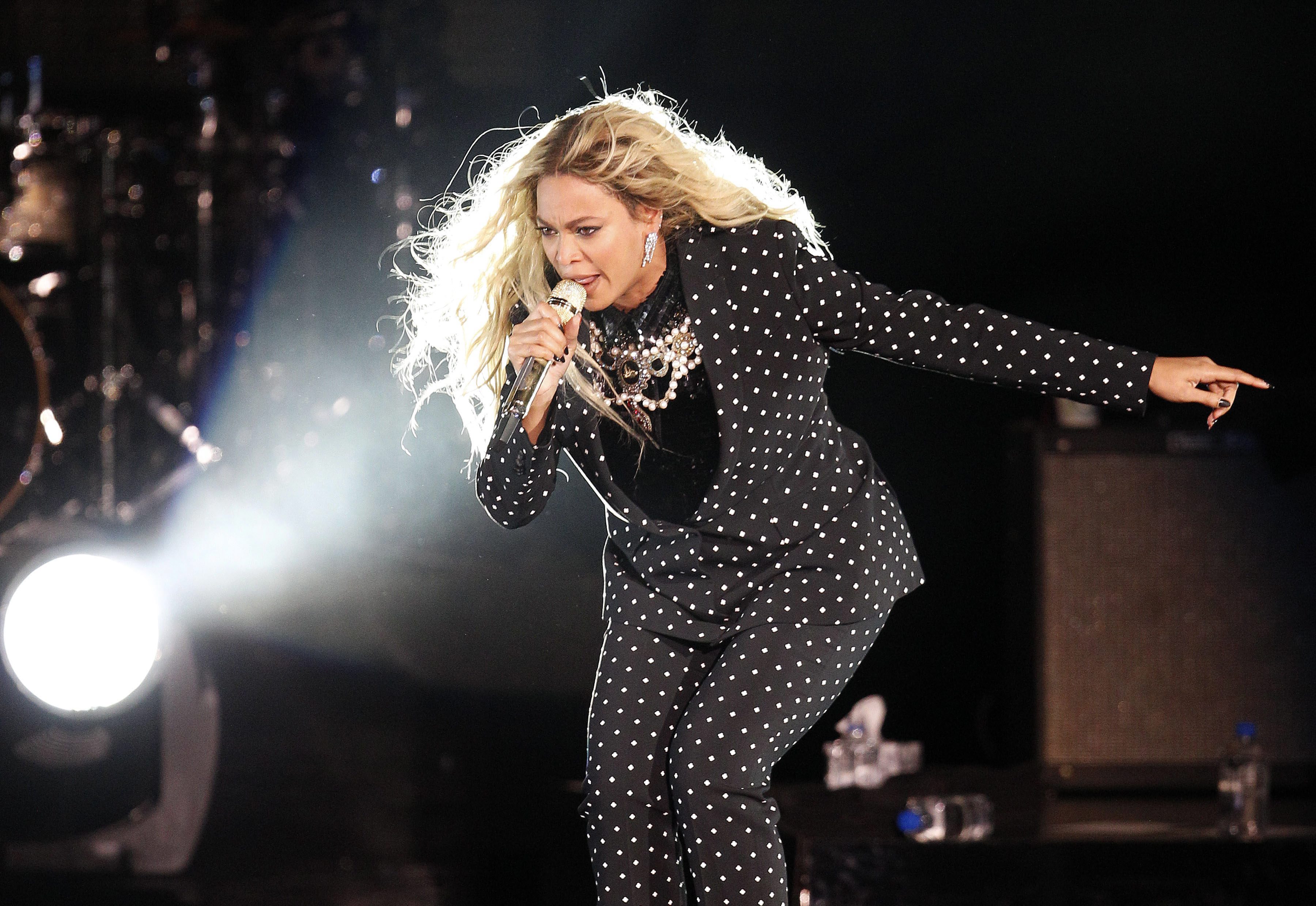 Βασίλισσα των Grammy η Beyoncé με εννέα υποψηφιότητες