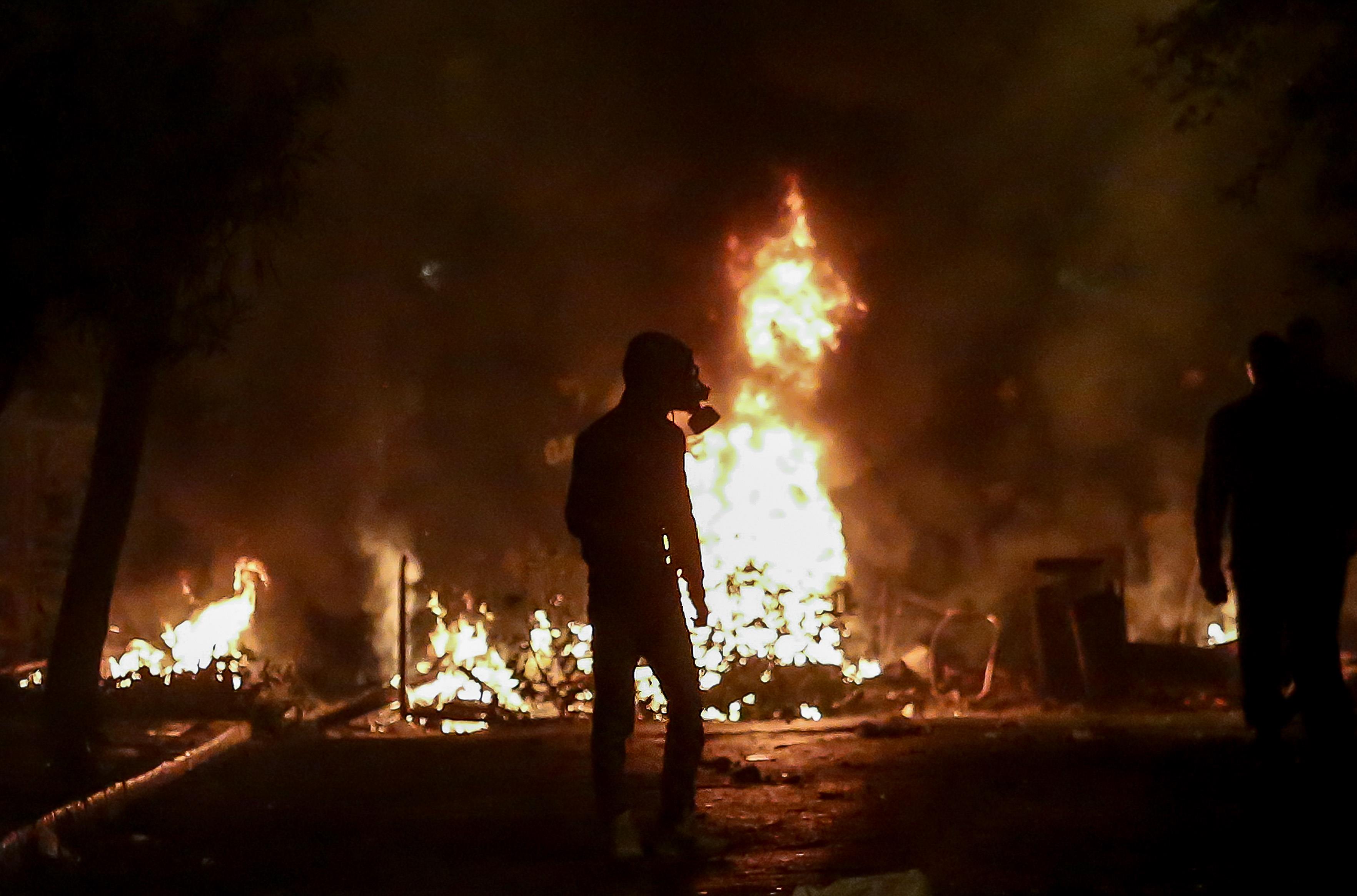 Καμίνης για τα επεισόδια: Τυφλή βία και ανεπάρκεια της Αστυνομίας