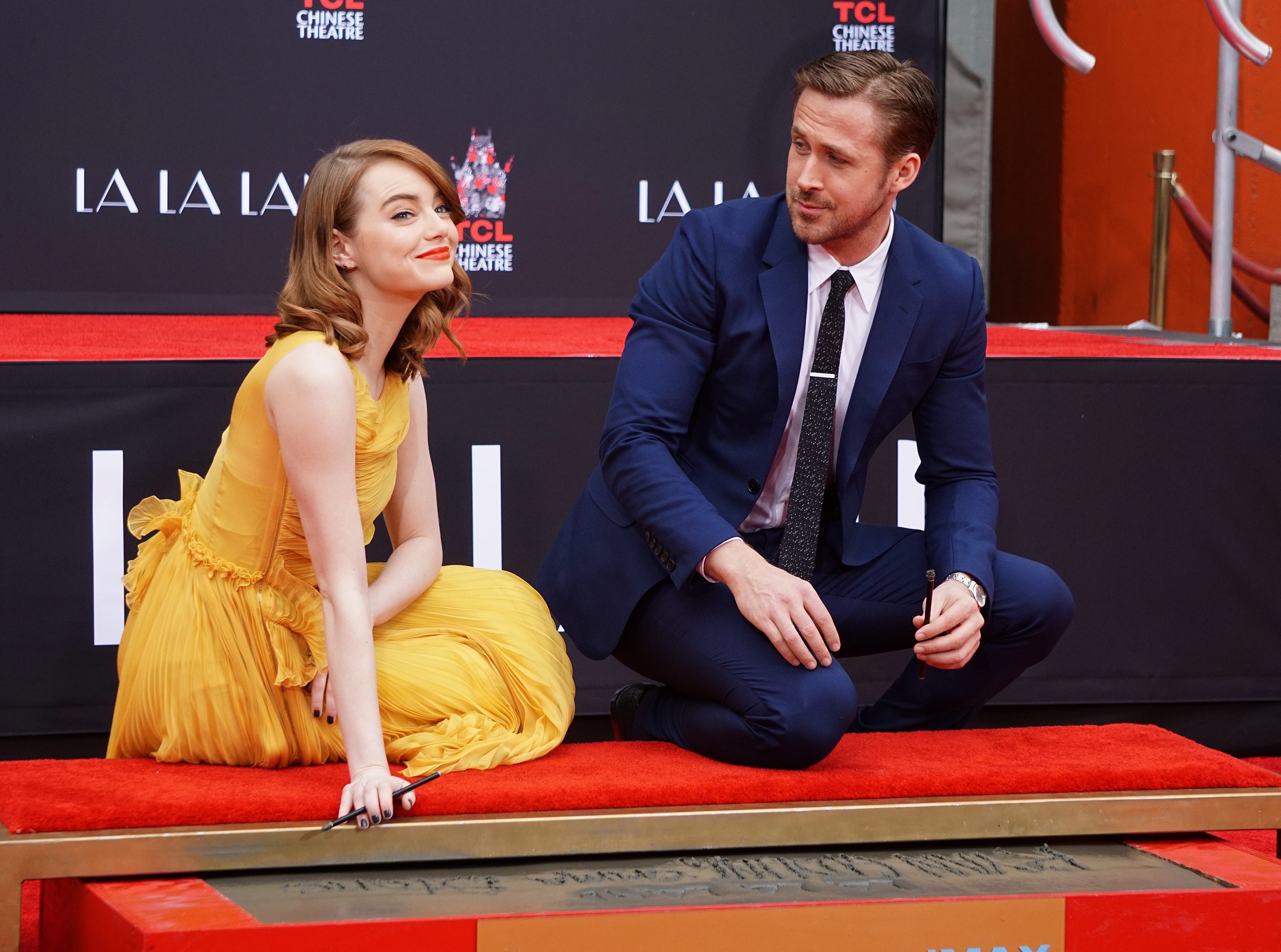 Τα αποτυπώματά τους στο Χόλιγουντ αφήνουν Ρ.Γκόσλινγκ, Έμα Στόουν