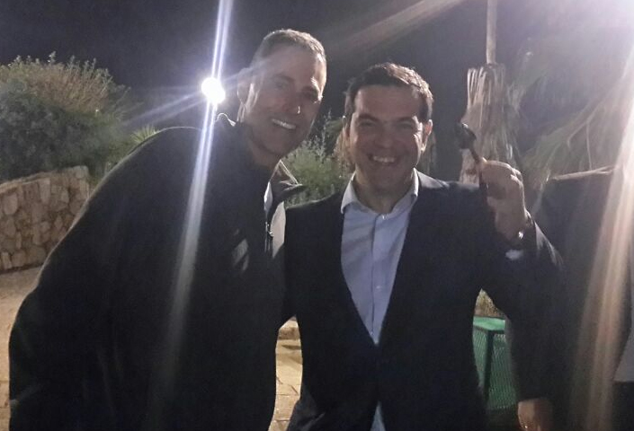 Ο Τσίπρας, ο Γιούρι Γκέλερ και το λυγισμένο κουτάλι