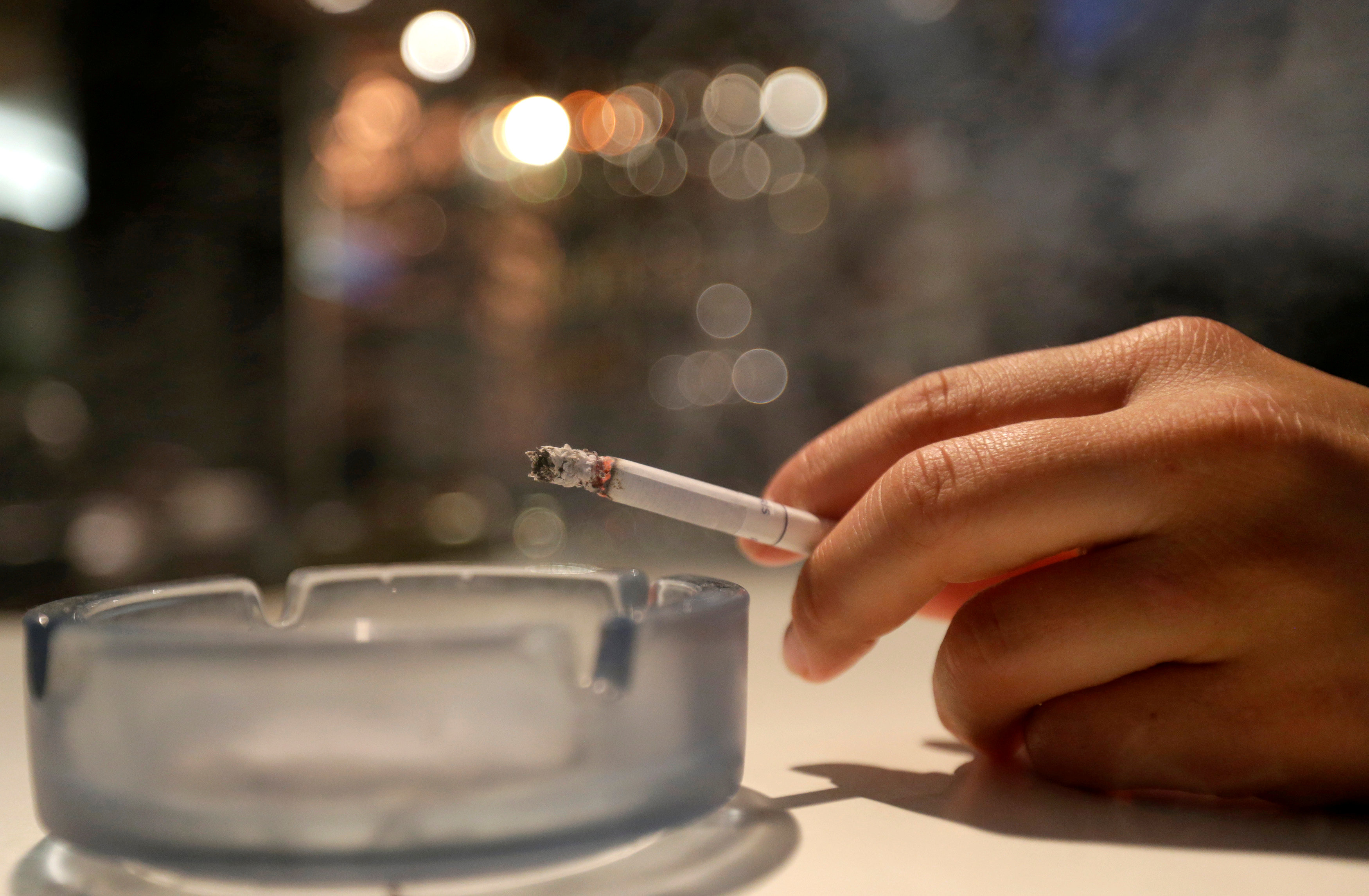 Μεγάλος κίνδυνος στεφανιαίας νόσου για όσους καπνίζουν πολλά χρόνια