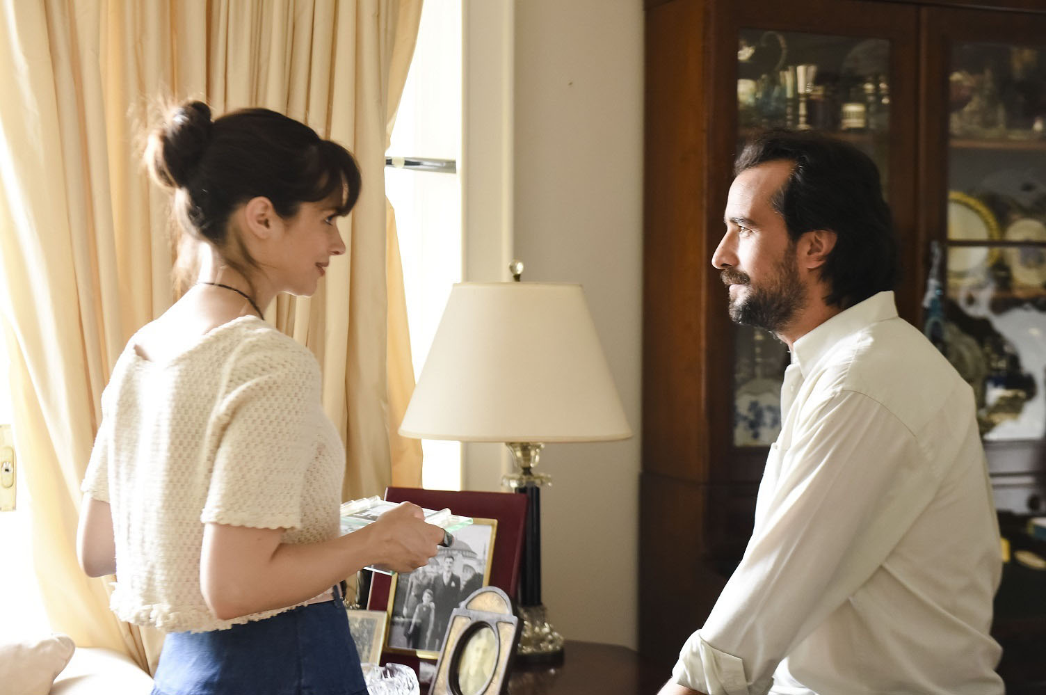 «Η Ρόζα της Σμύρνης»: Ταξίδι με ένα ματωμένο νυφικό στη Μικρά Ασία του 1922