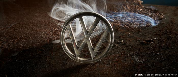 Συγκάλυψε το Βερολίνο την έκθεση για τη VW;