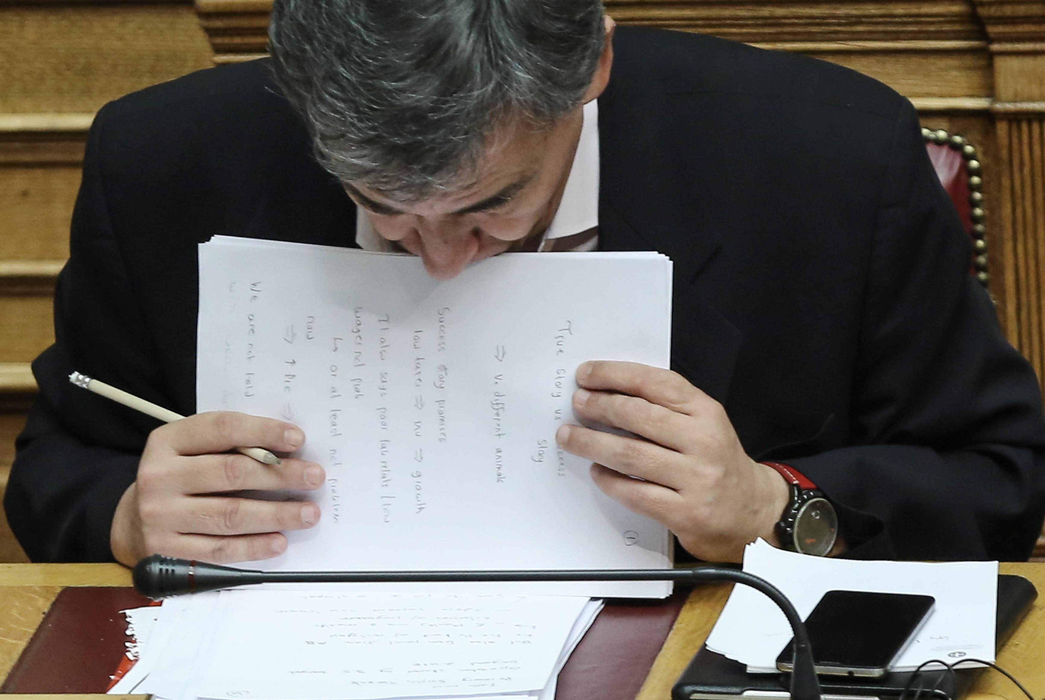 Έφτασε το «ερωτηματολόγιο» του ESM για τον μποναμά Τσίπρα