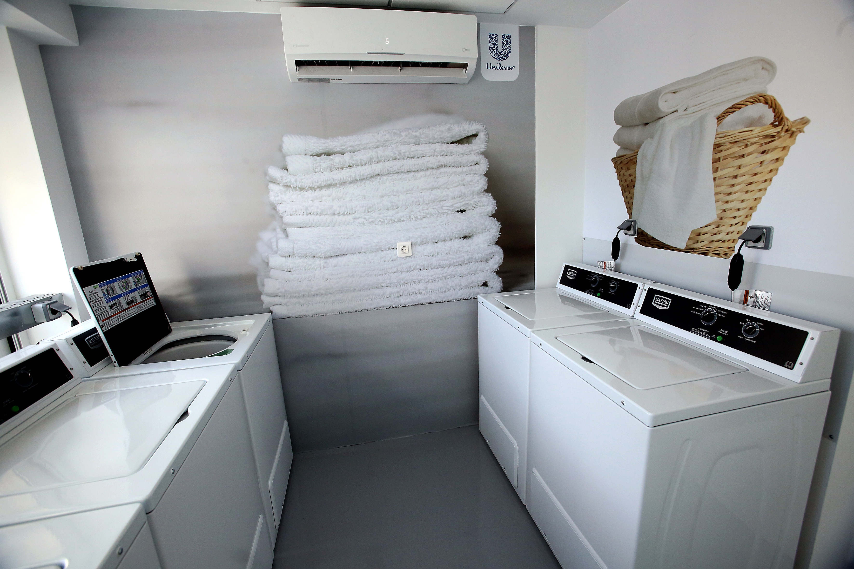 Εγκαινιάστηκε το πρώτο Κοινωνικό Πλυντήριο στο Δήμο Αθηναίων