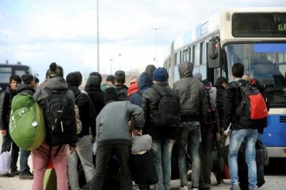 «Πράσινο φως» για μεταφορά προσφύγων με επιβατικά οχήματα των ΟΤΑ