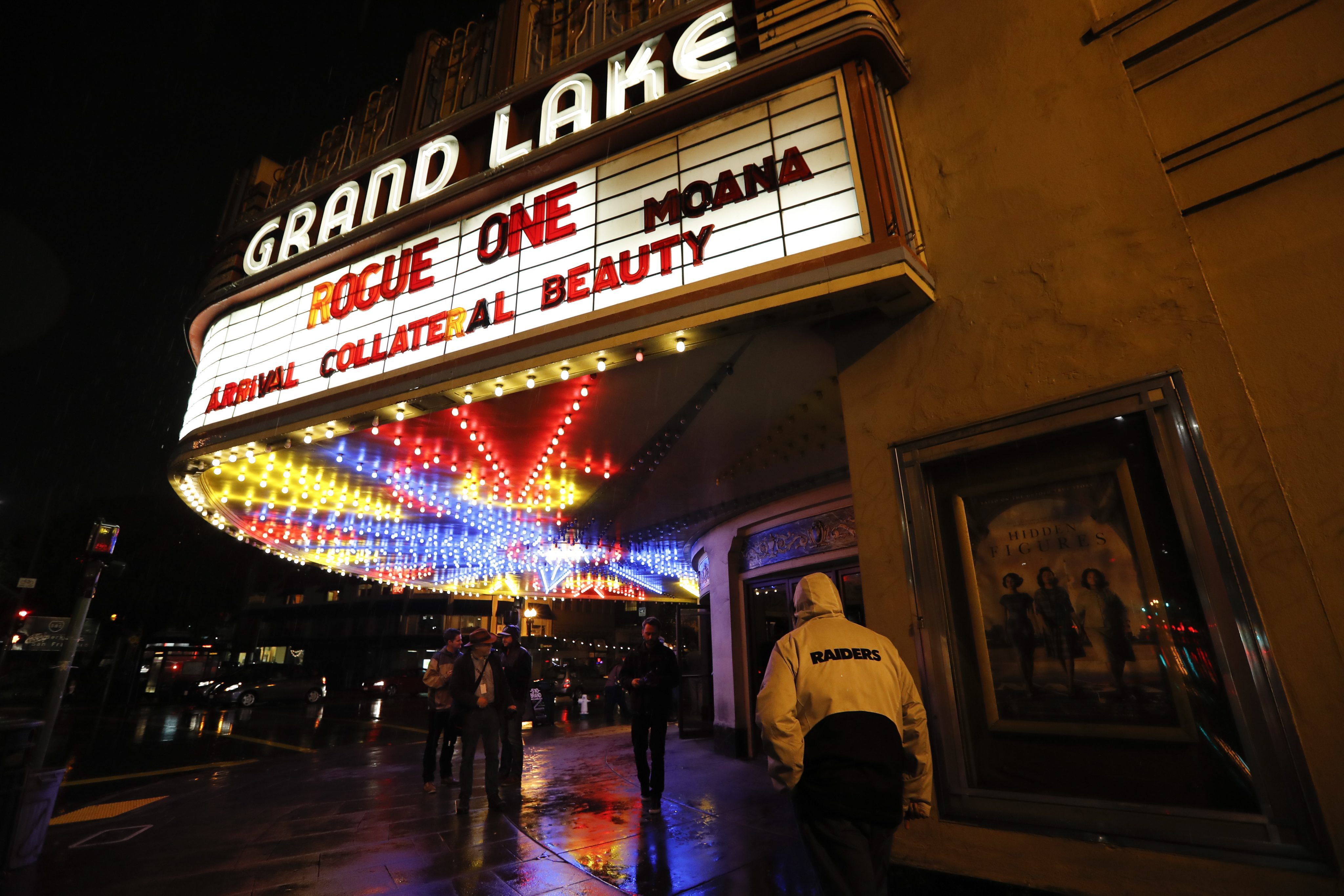 Το «Rogue One» πρώτο σε εισπράξεις -αλλά κάτω από το «Η Δύναμη Ξυπνάει»