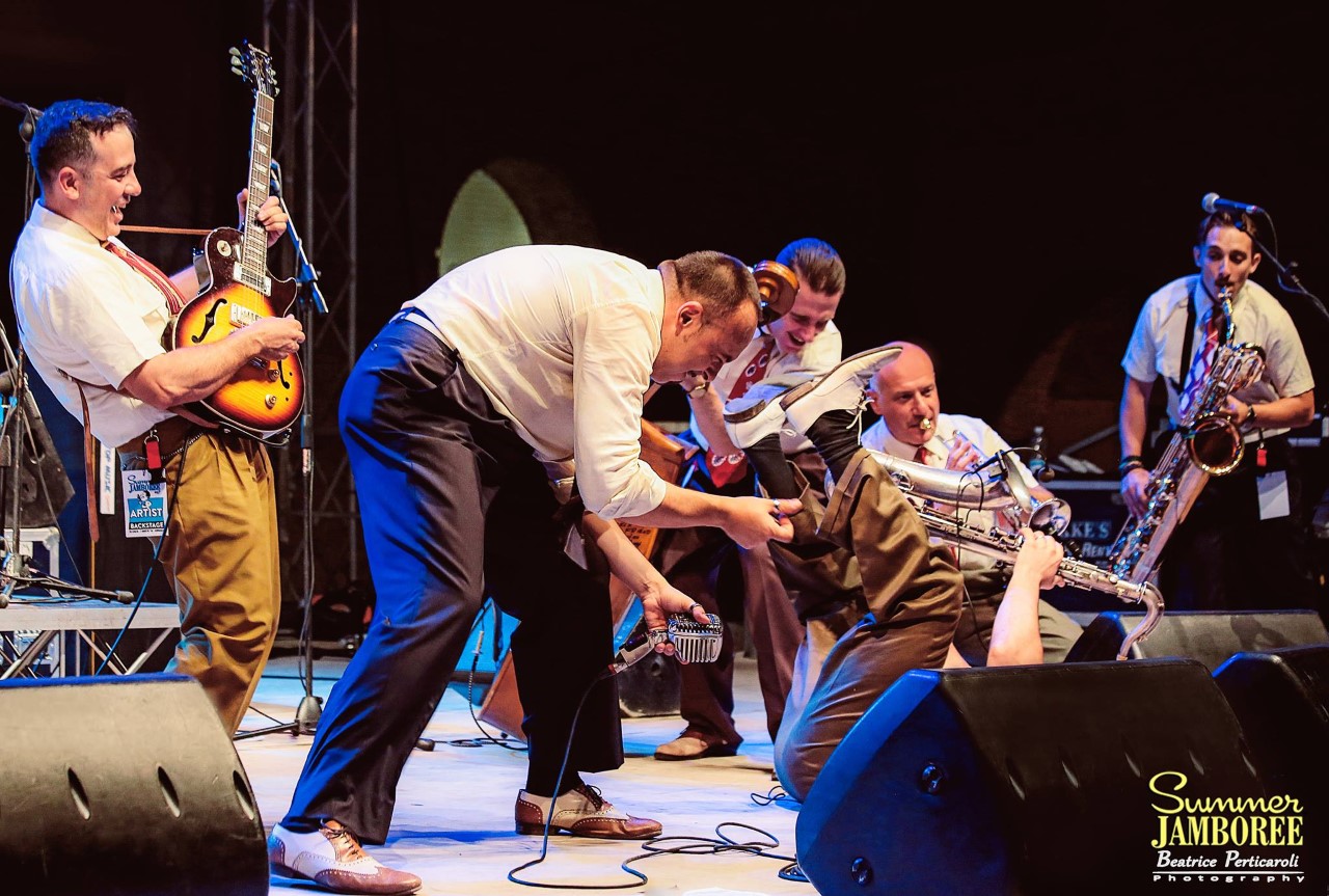 Γιορτινή jazzy ατμόσφαιρα με Jumpin’ Up στη σκηνή: Προσκλήσεις