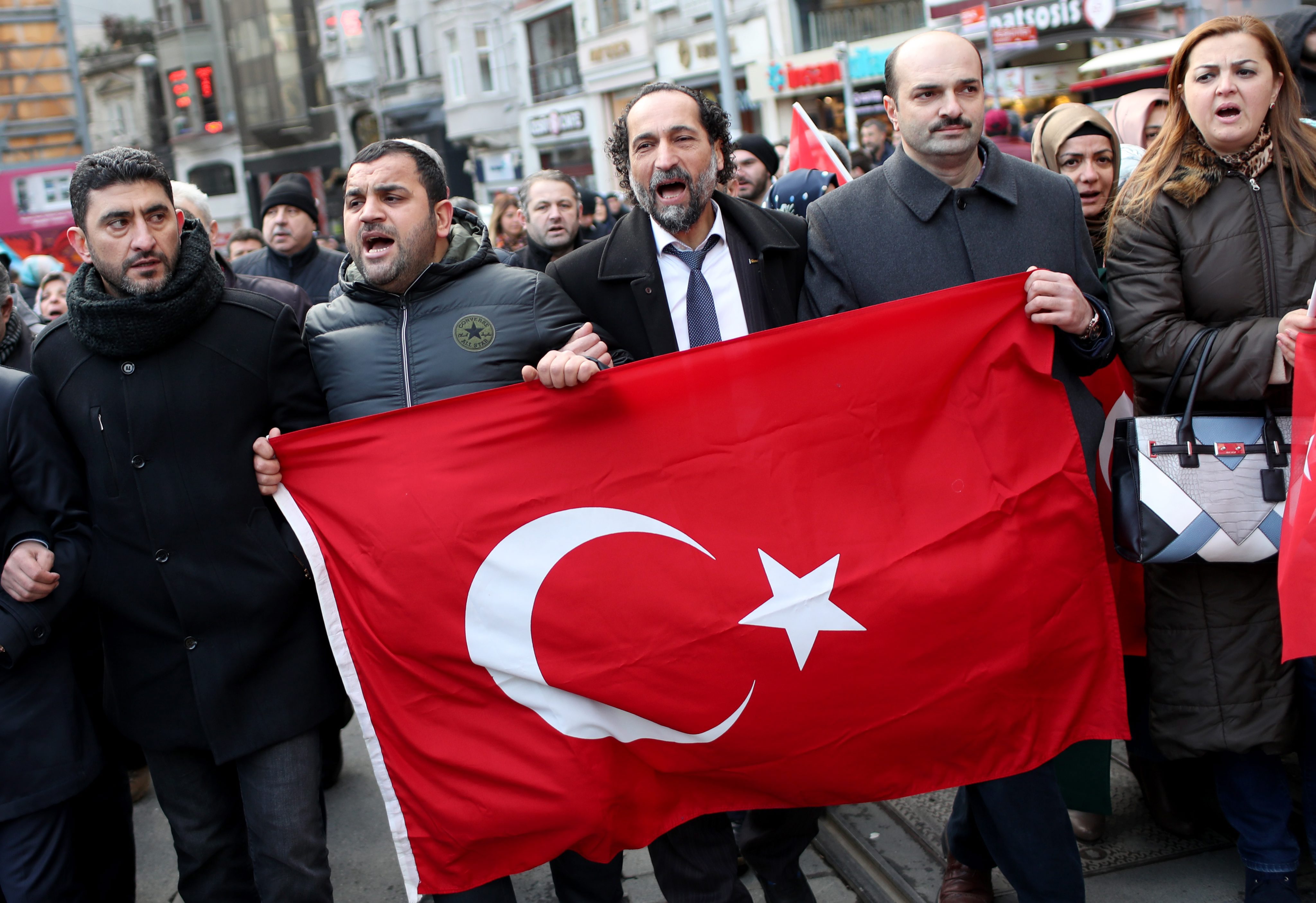 Στο κόκκινο η ένταση στην Τουρκία μετά το δεύτερο μακελειό σε μία εβδομάδα
