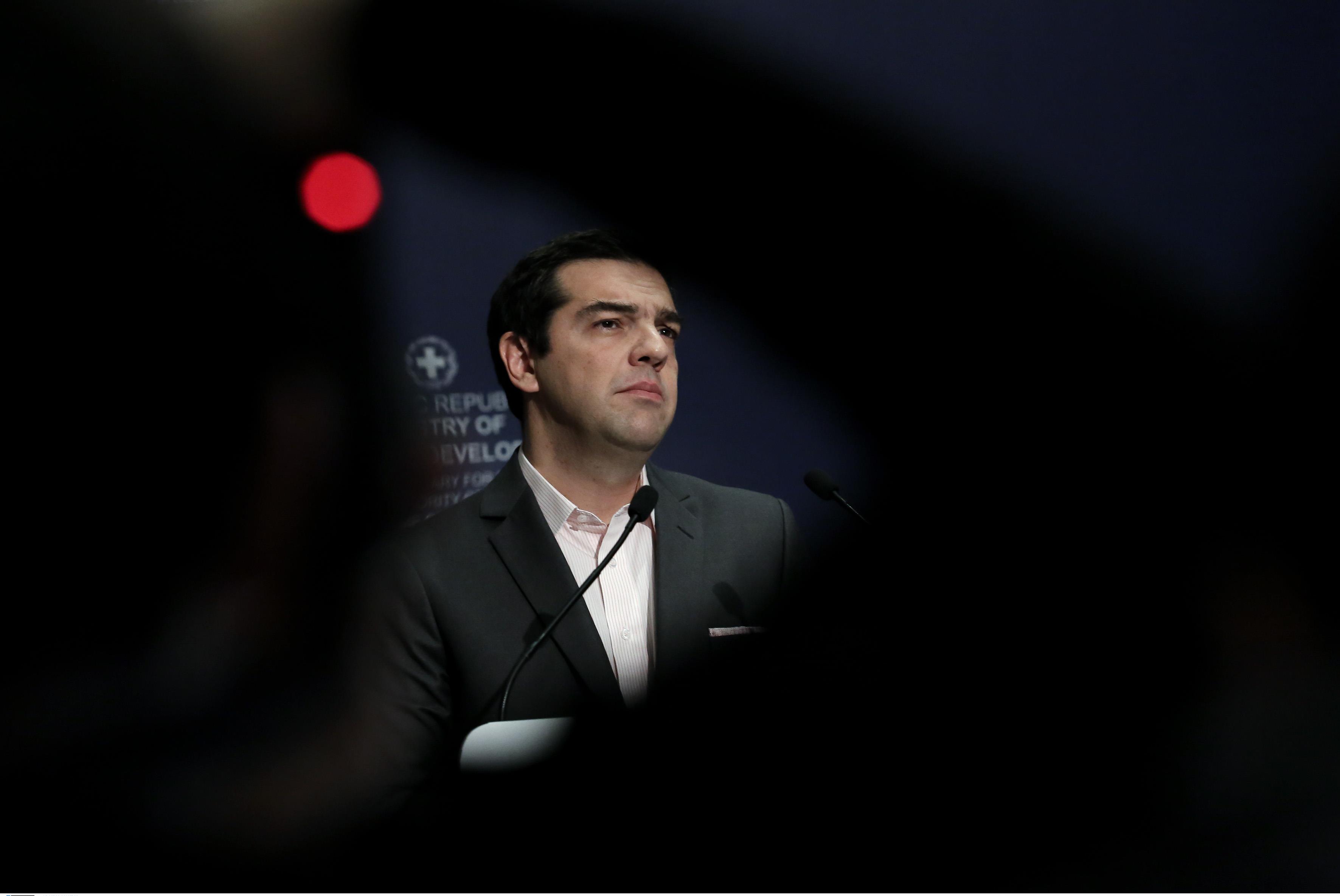 WSJ: Κλίμα αδιεξόδου και εκλογών δημιουργεί ο Τσίπρας