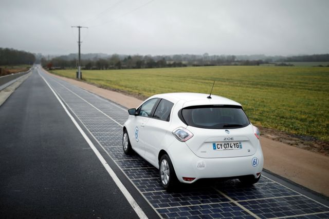 H Γαλλία εγκαινιάζει τον πρώτο φωτοβολταϊκό αυτοκινητόδρομο