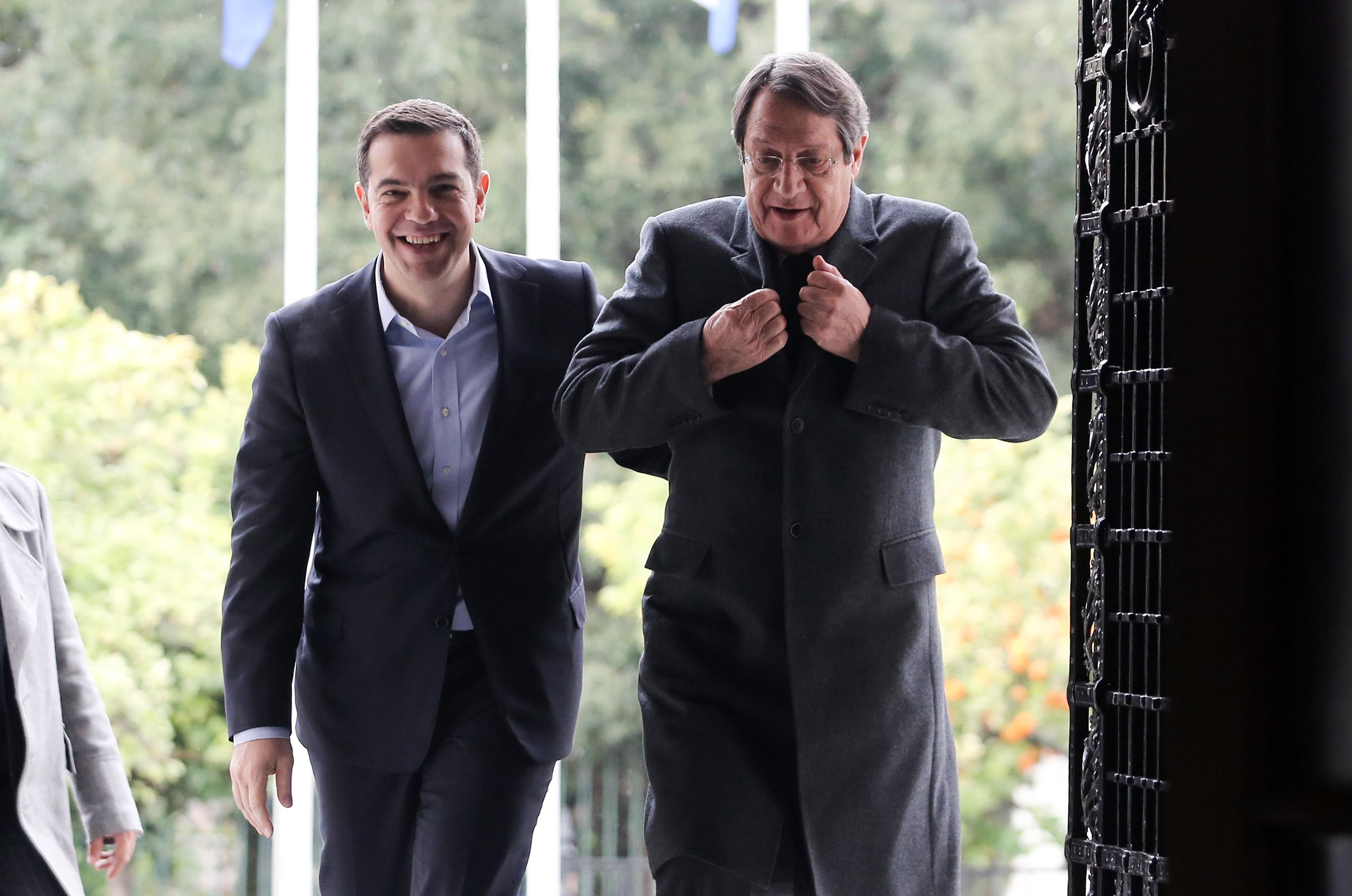 Συνάντηση Αναστασιάδη-Τσίπρα εν όψει Γενεύης