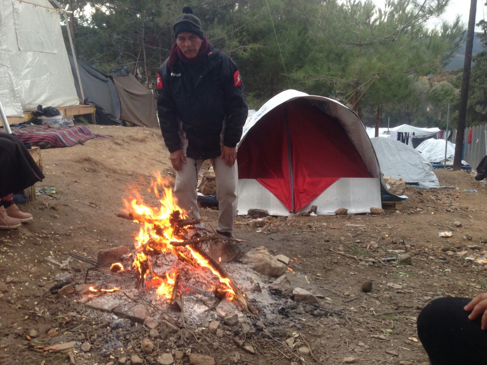 Χωρίς θέρμανση και ζεστό νερό οι πρόσφυγες σε δομές κυρίως στα νησιά