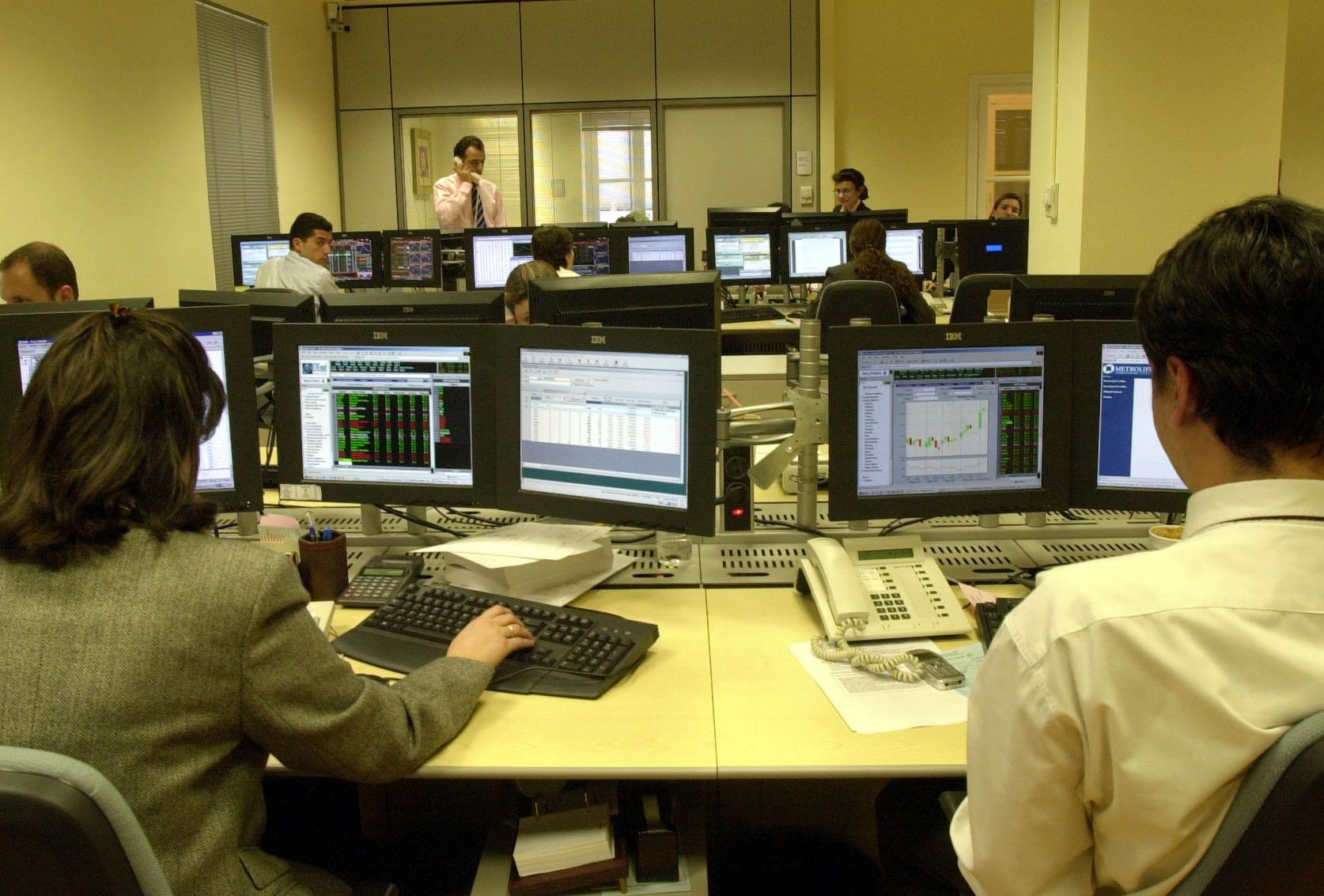 «Κόκκινα» στεγαστικά: Σπάσιμο στα δύο και πάγωμα τμήματος του δανείου